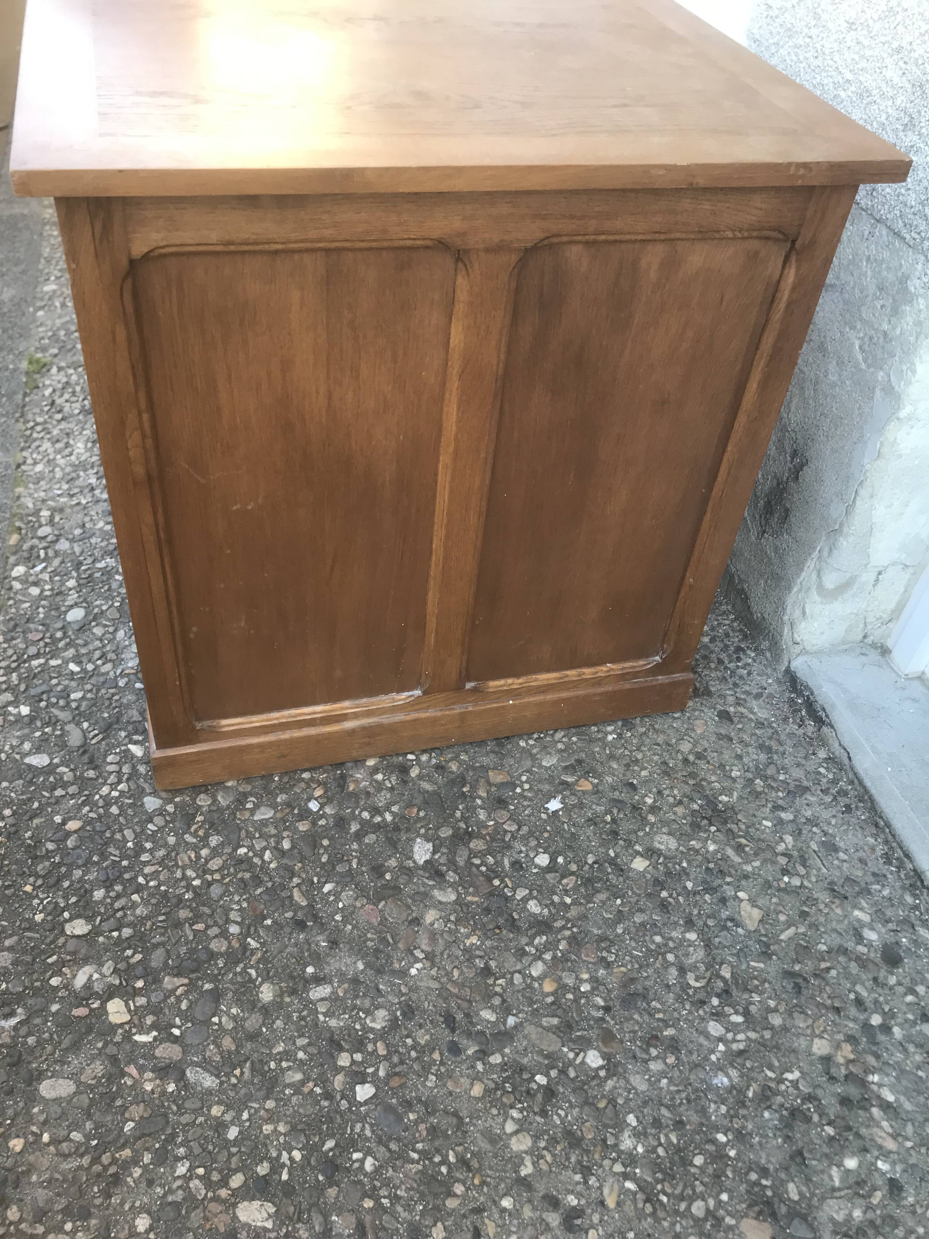 Bureau à caissons en chêne clair