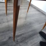 Vintage vitrified portfolio table
