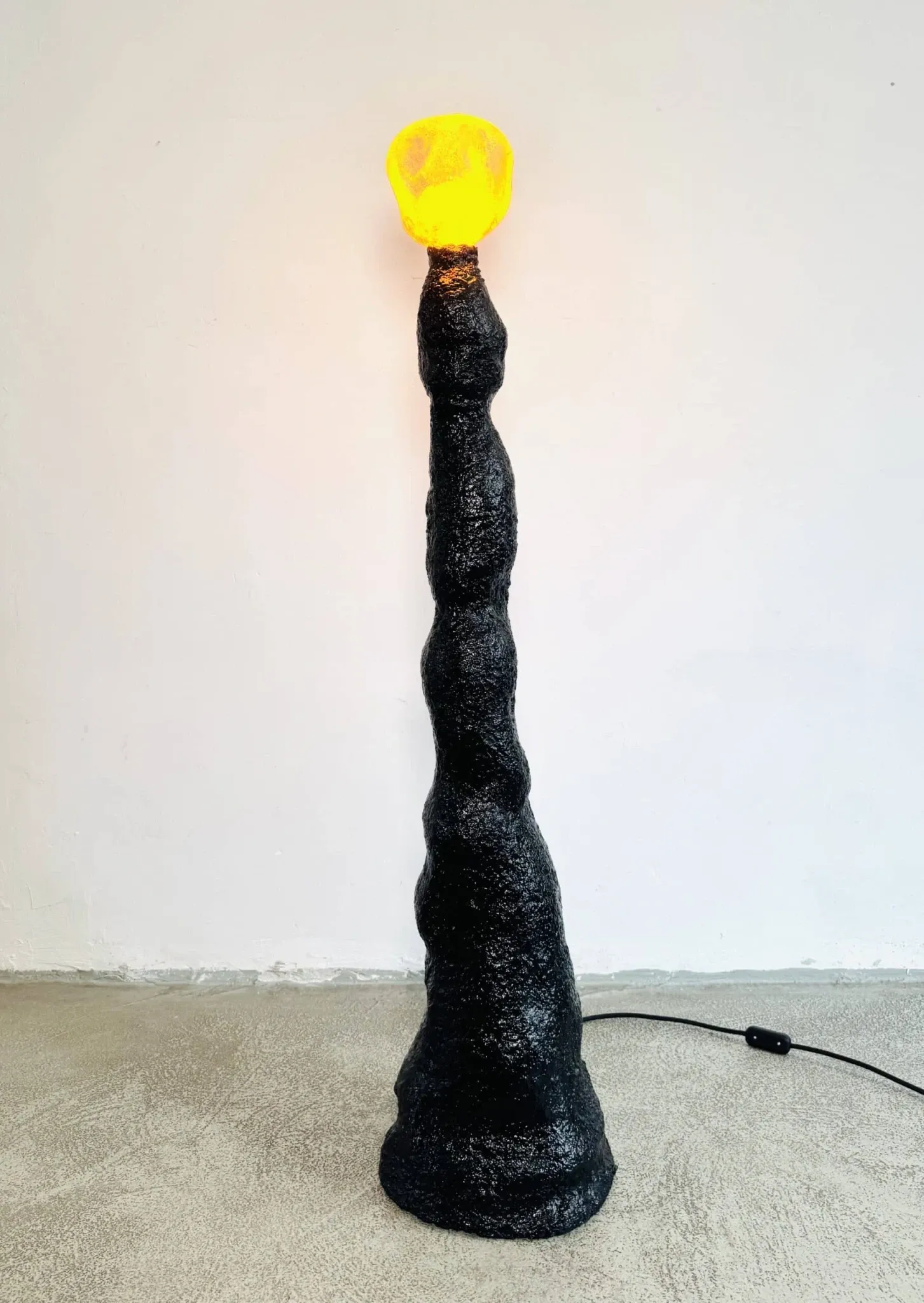 Lampe de sol Black Meteor par Jonathan Bocca pour Job Studio, Italie, 2023
