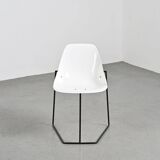 Prototype de chaises Coccinelle par René-Jean Caillette, Steiner