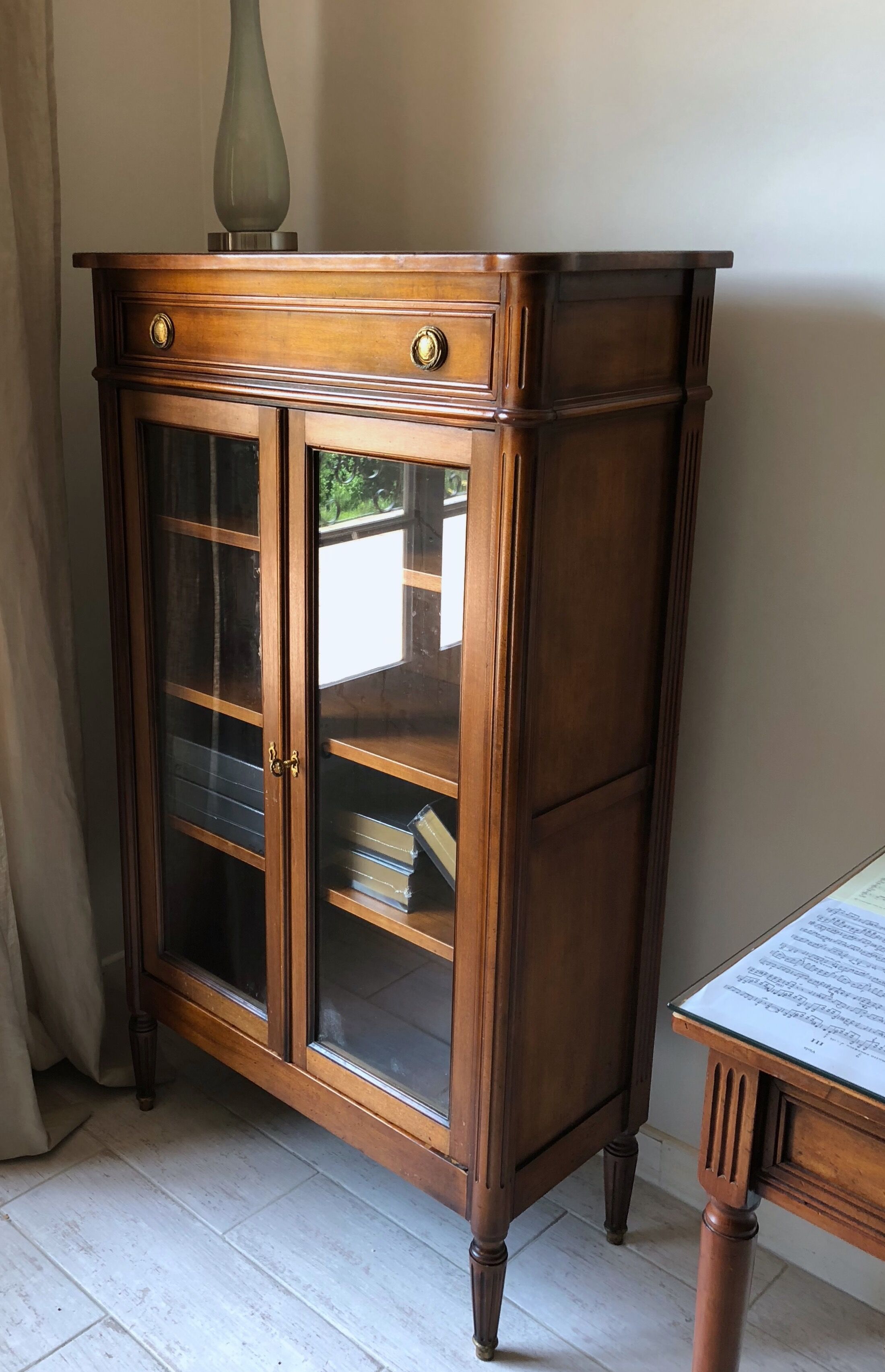 Library small glass of Louis XVI style