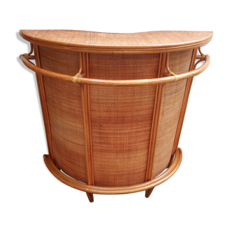 Rattan bar