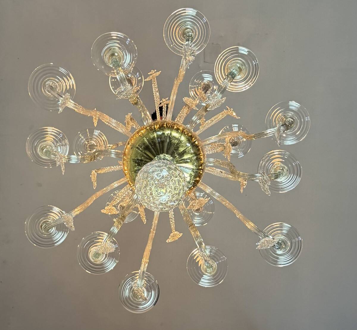 Liège lustre in blown glass, two levels of light arms, 18th century.