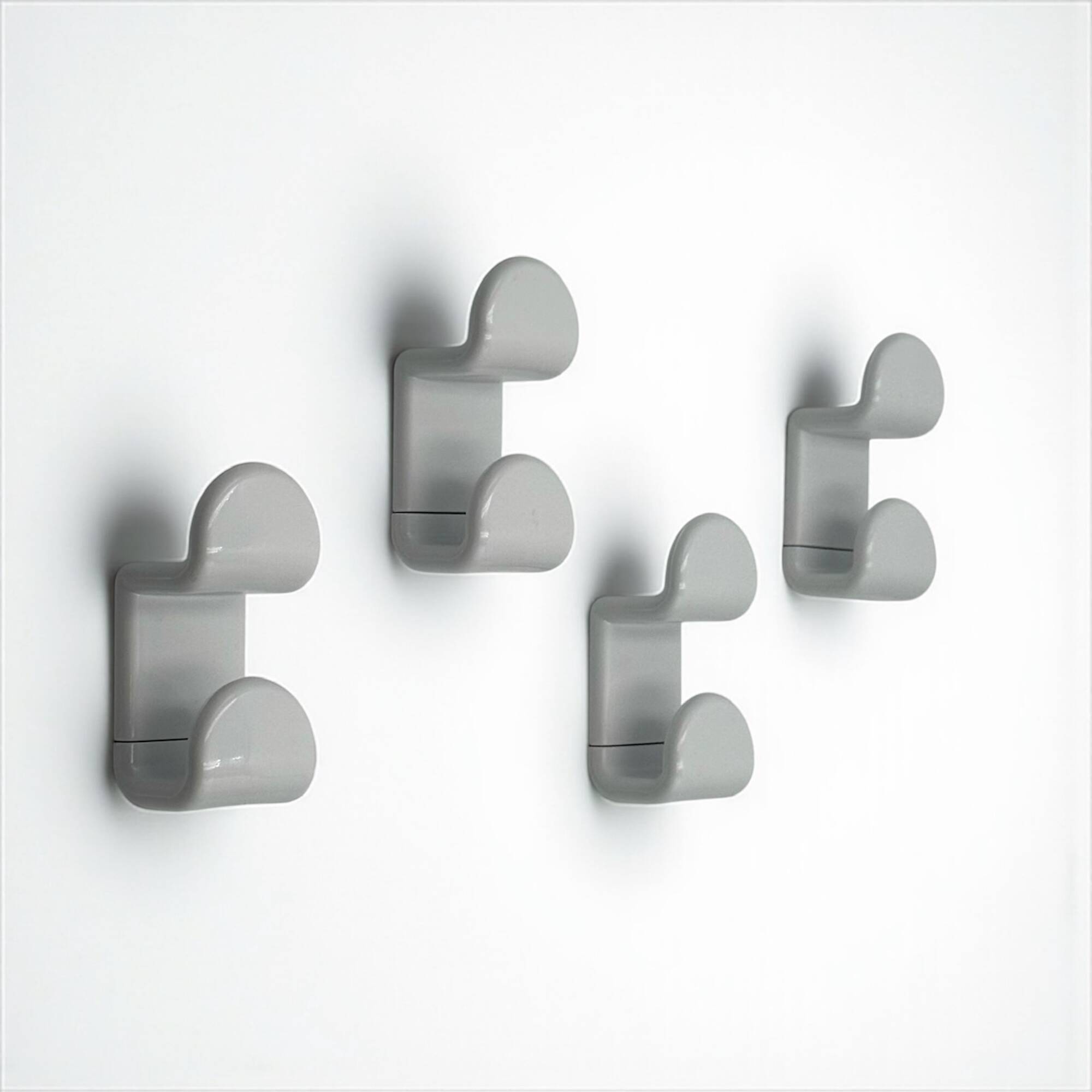 Set of Four White Vintage Gedy Hooks Italy 1970s