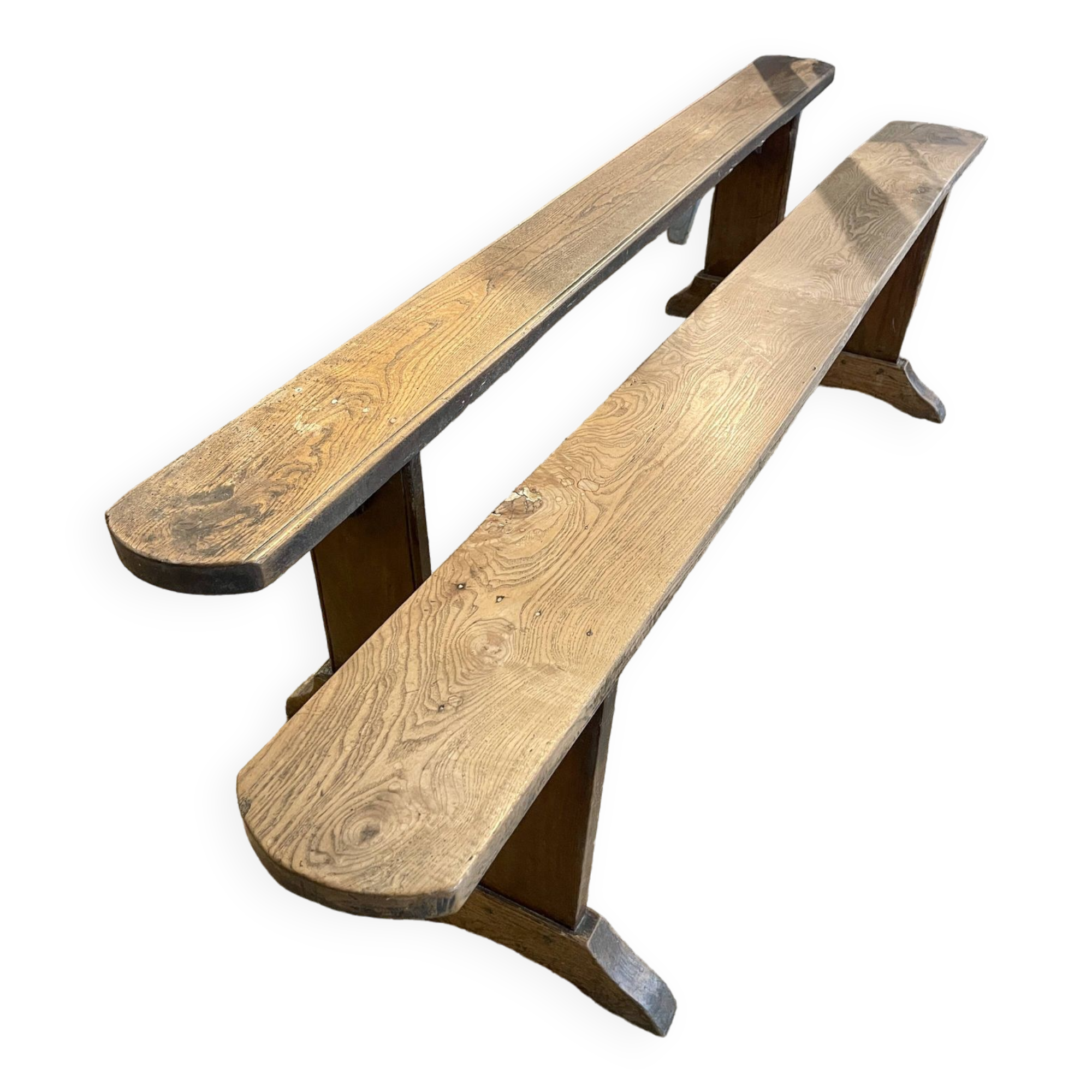 Lot de deux bancs de ferme