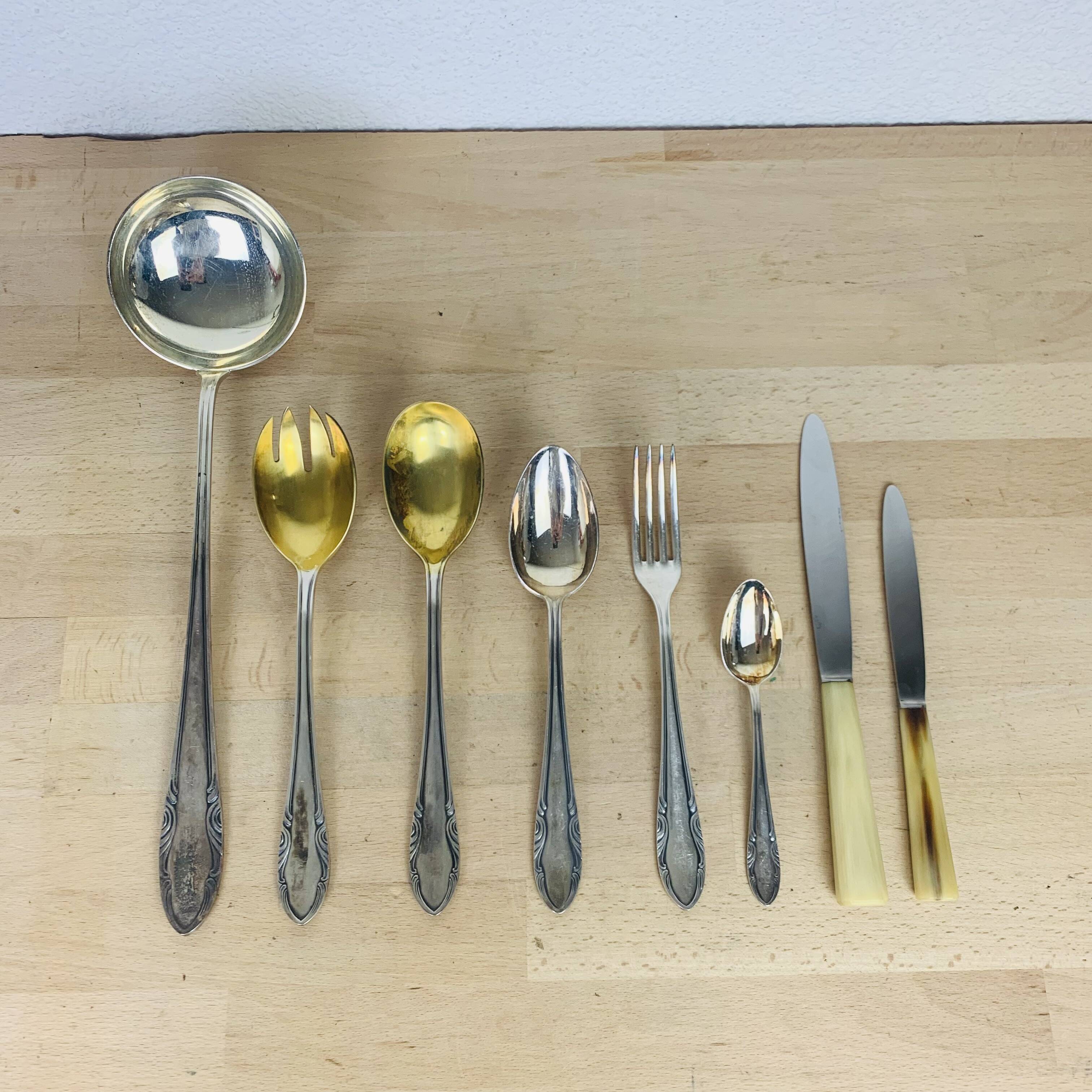 Deetjen silver metal cutlery set 39 pieces and 24 stainless steel knives