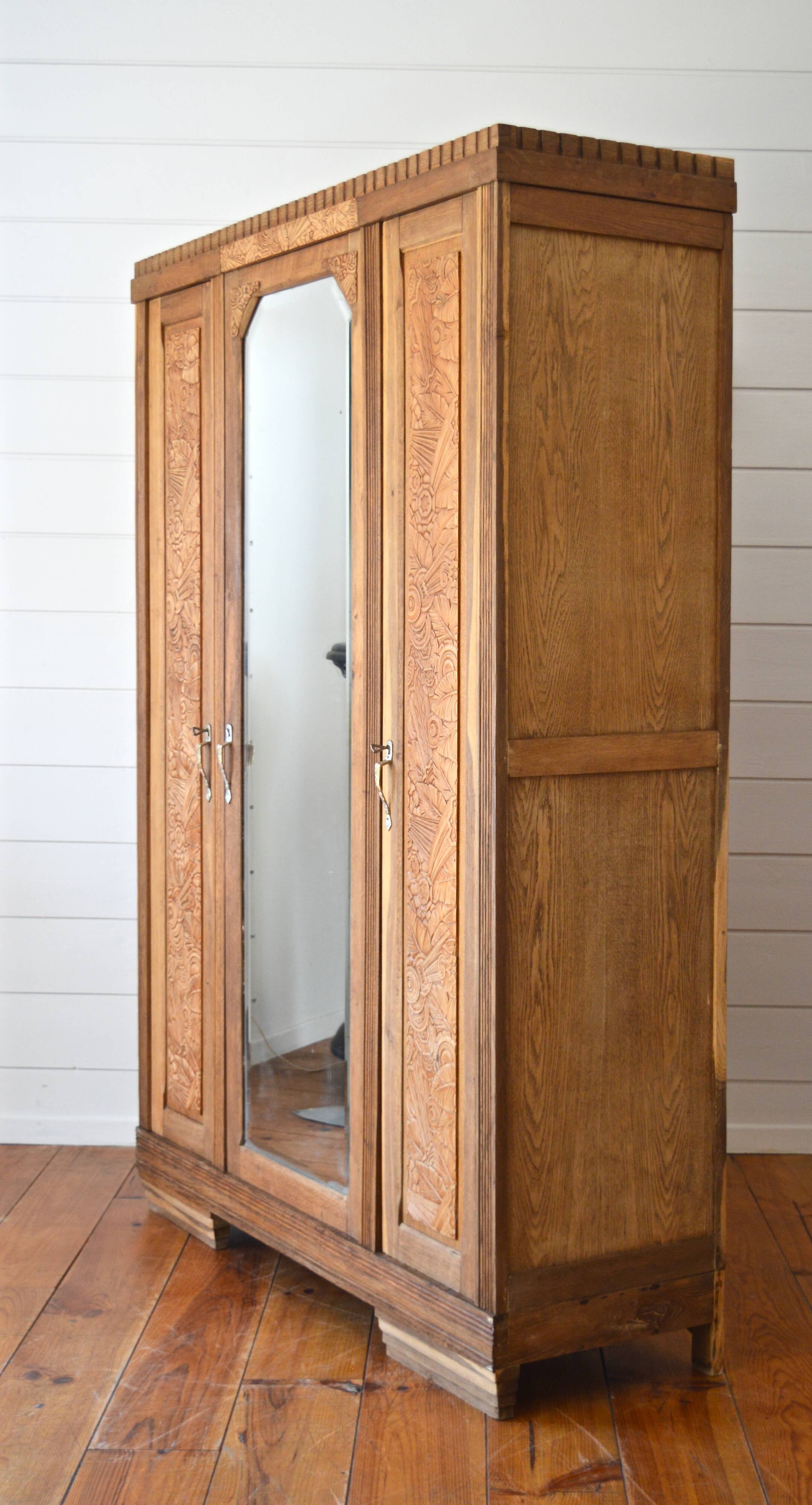wardrobe