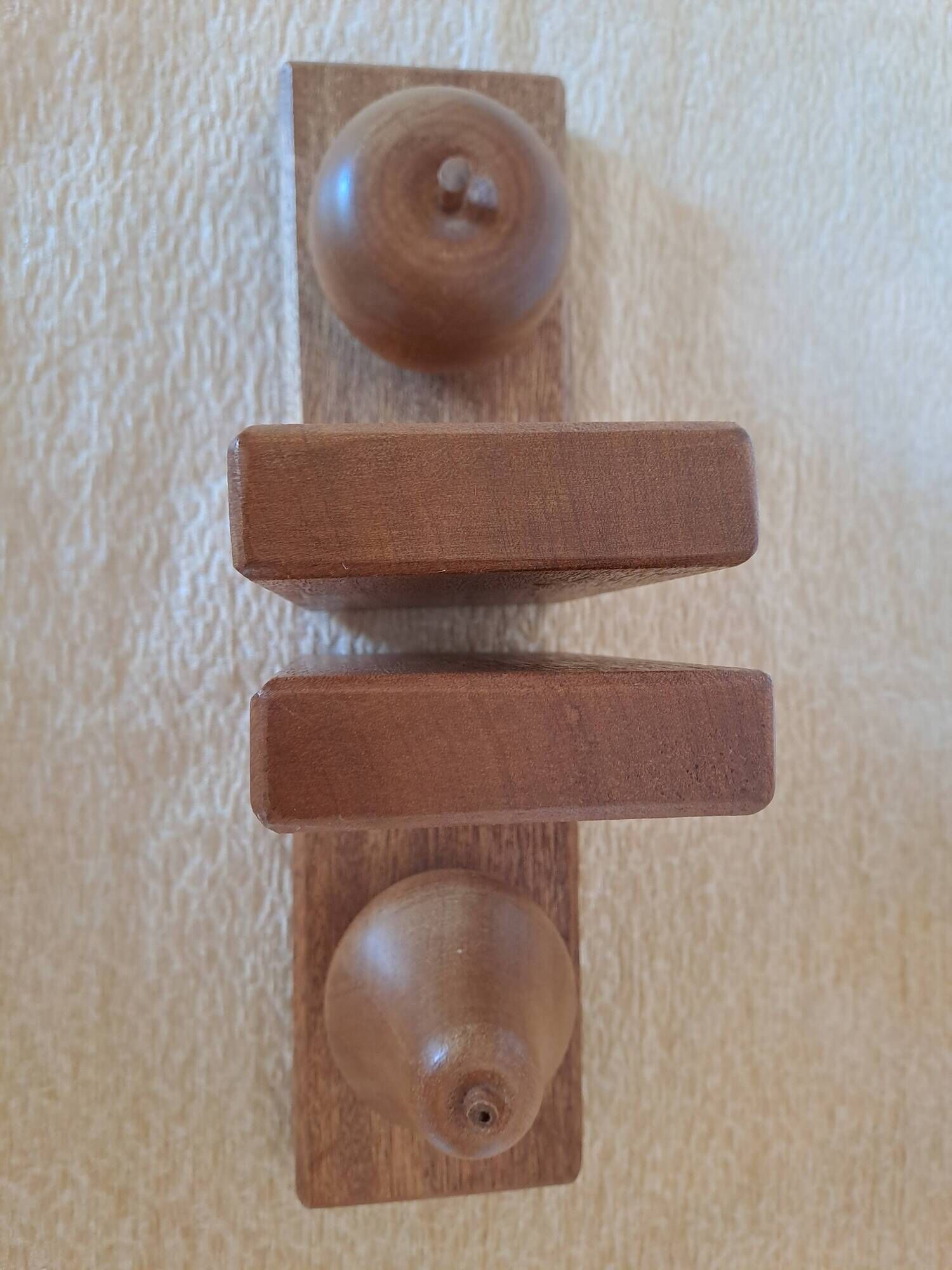 Wooden bookends shaped like an apple and pear – Minimalist design