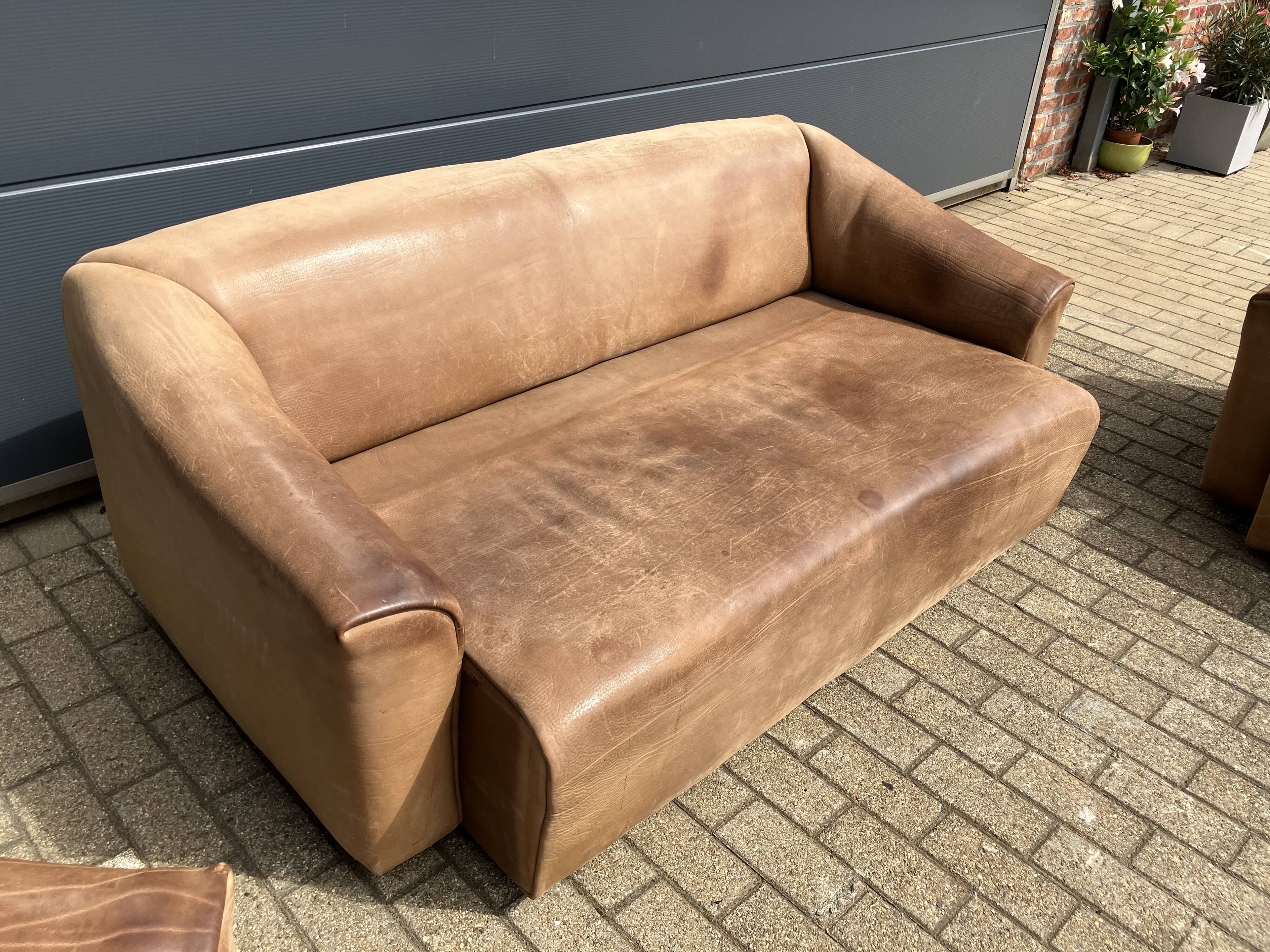 3-seater De Sede sofa in 5mm NECK Buffalo leather, Cognac color