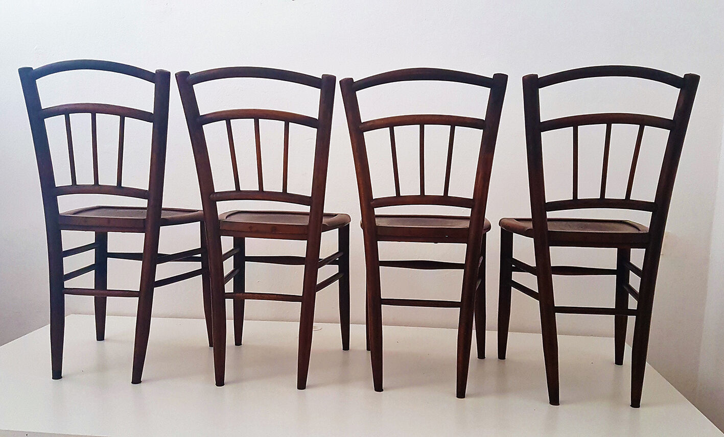 Set of 4 bistro chairs wood