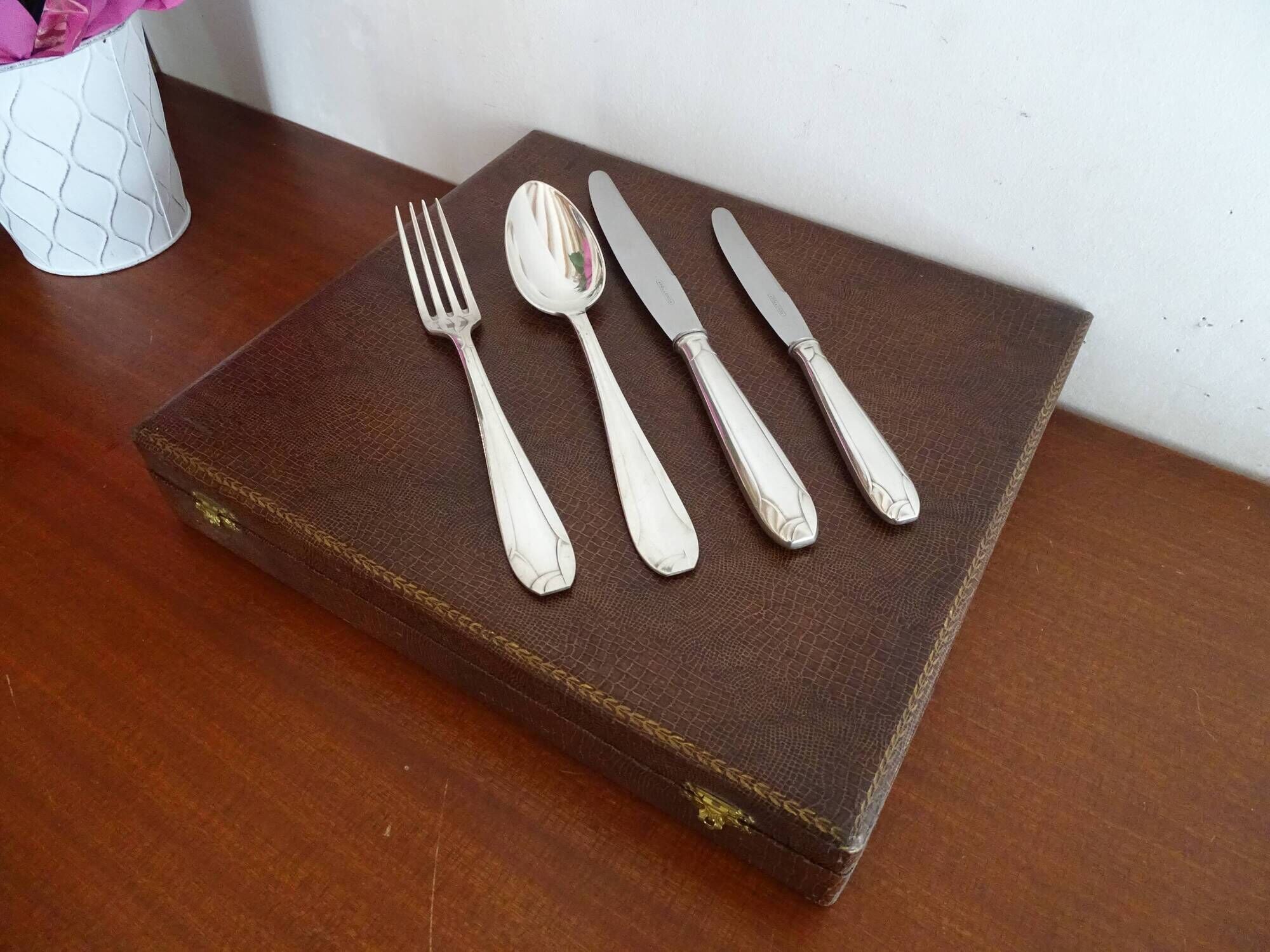 Housewife 24 seats 6 people art deco 1930 silver metal apollo
