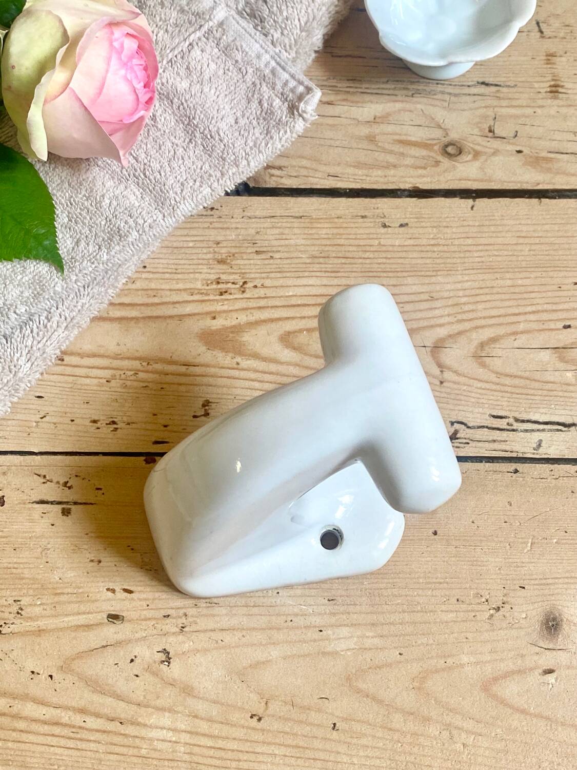 Patère en porcelaine
