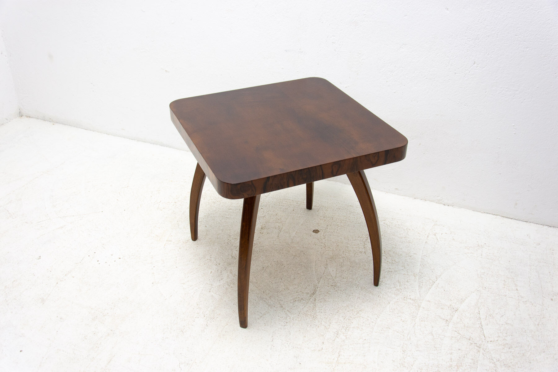 Fully renovated walnut Spider table H 259 by Jindřich Halabala, 1950´s