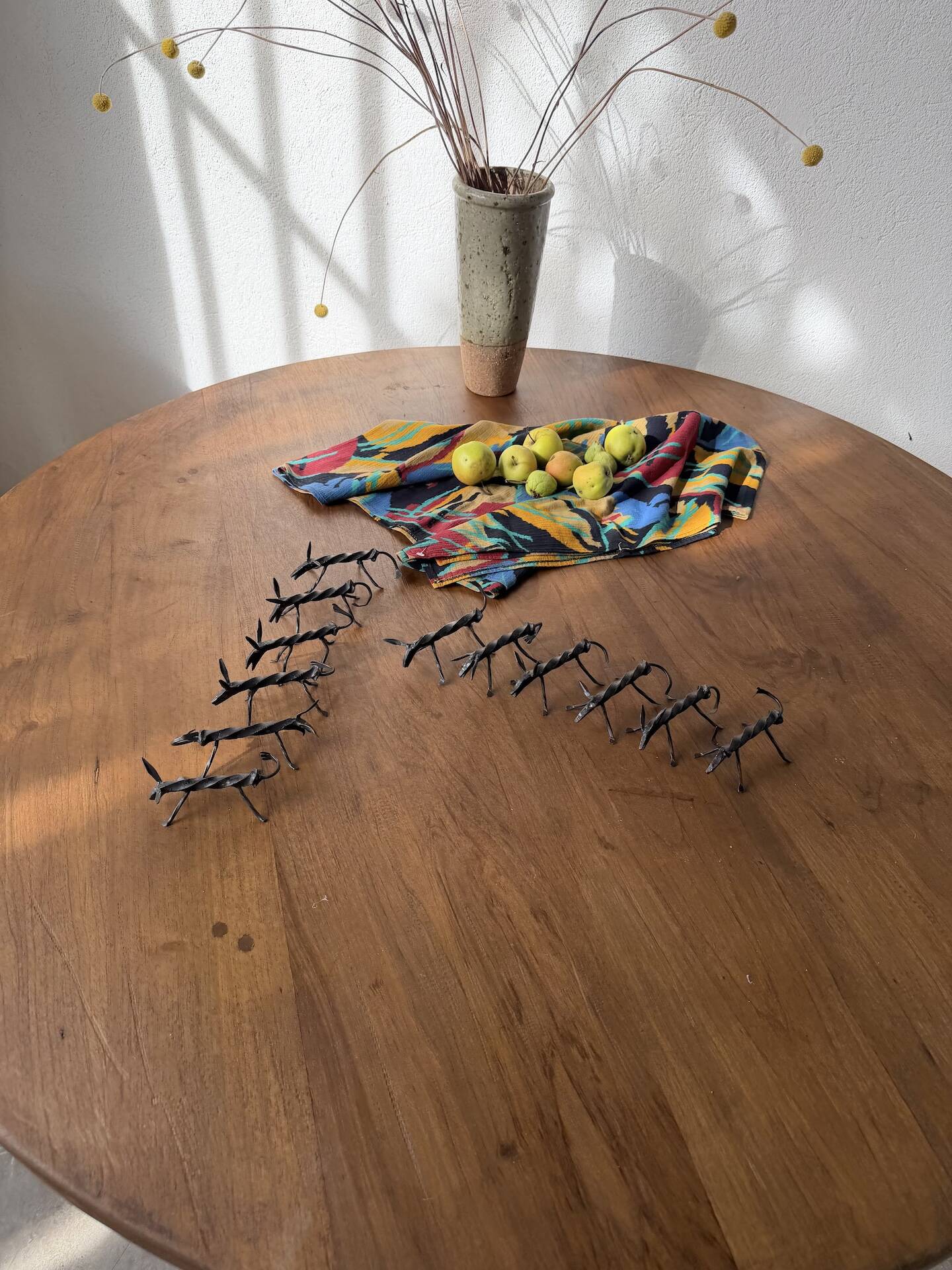 Brutalist zoomorphic knife rests