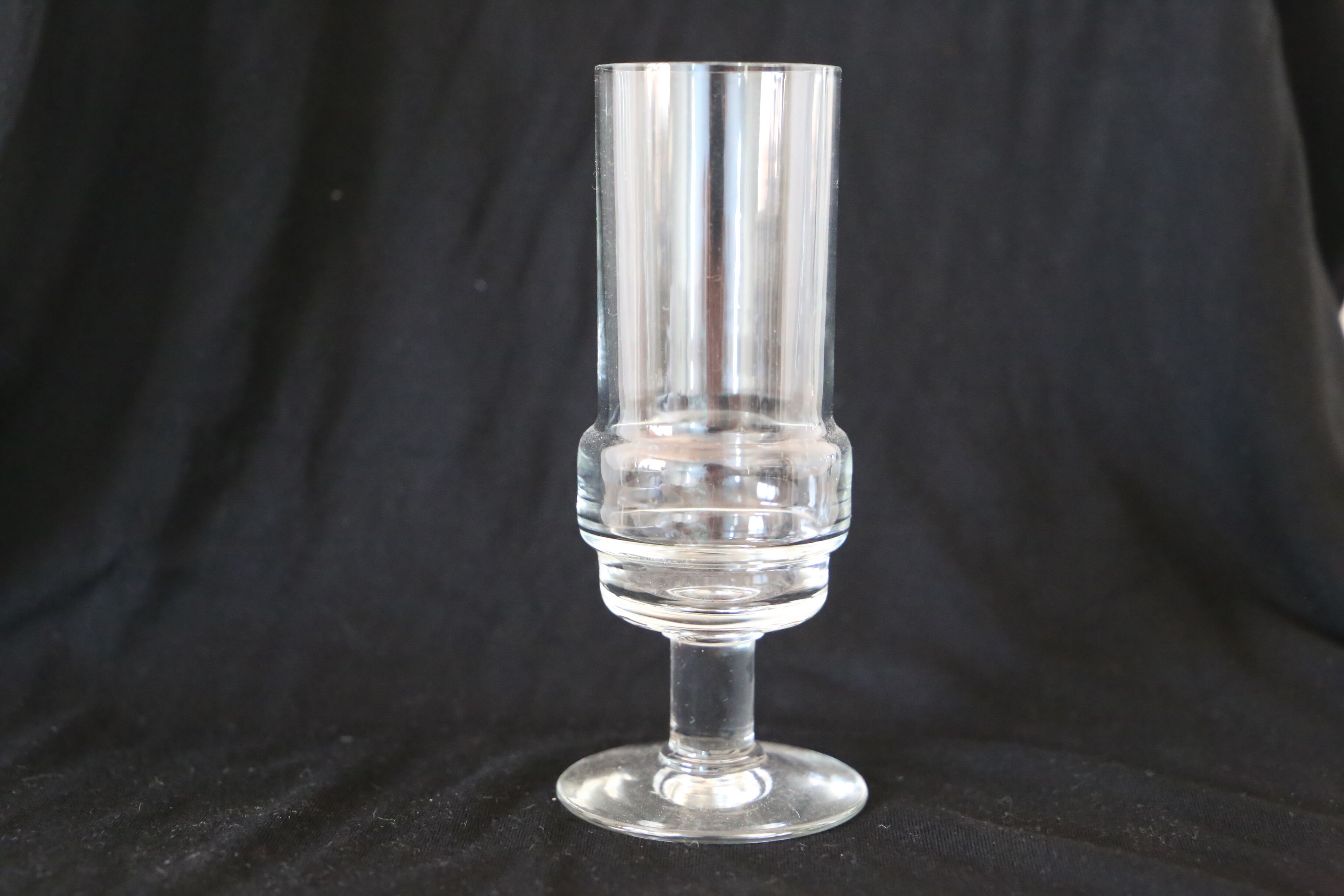 Lot of 6 glass champagne flutes, vintage