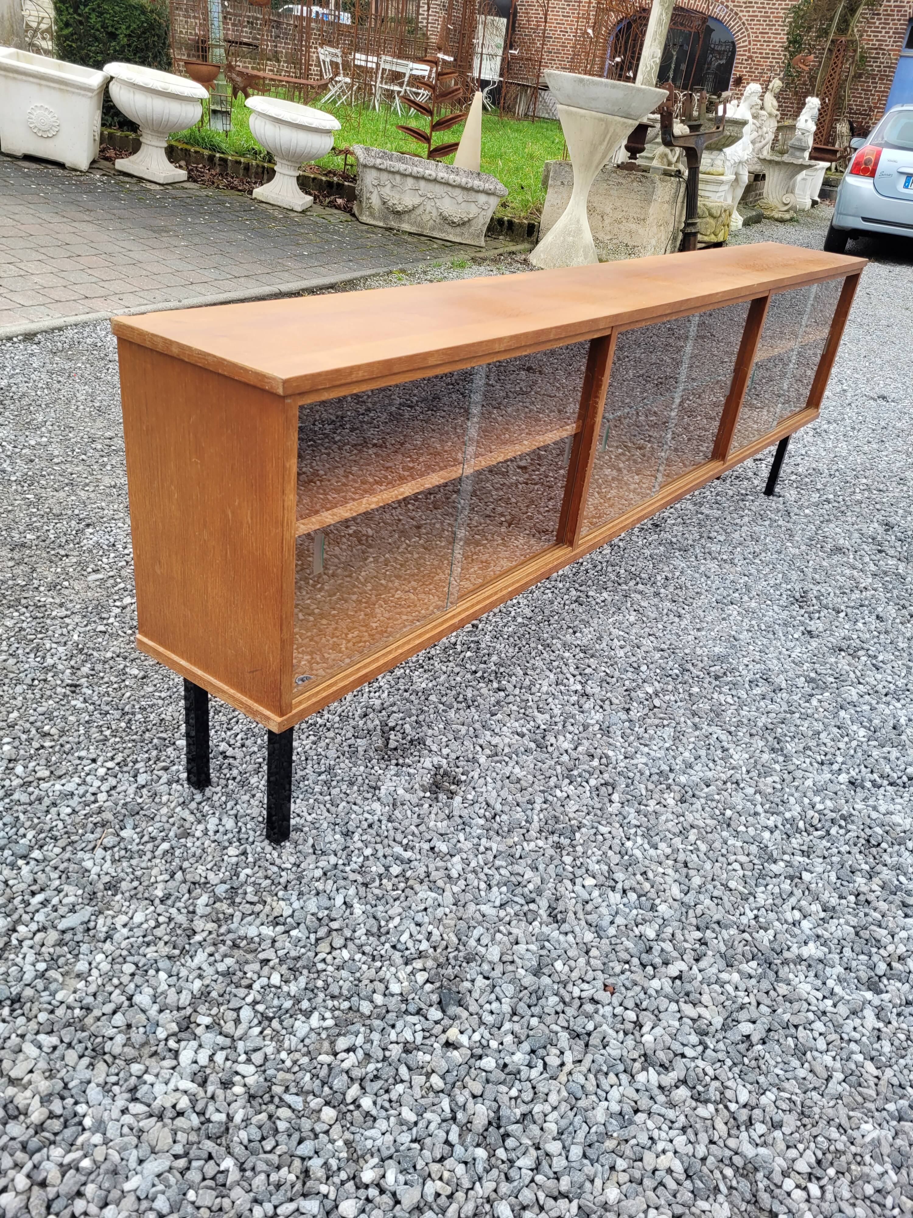 Enfilade vitrés vintage des années 60 en chêne