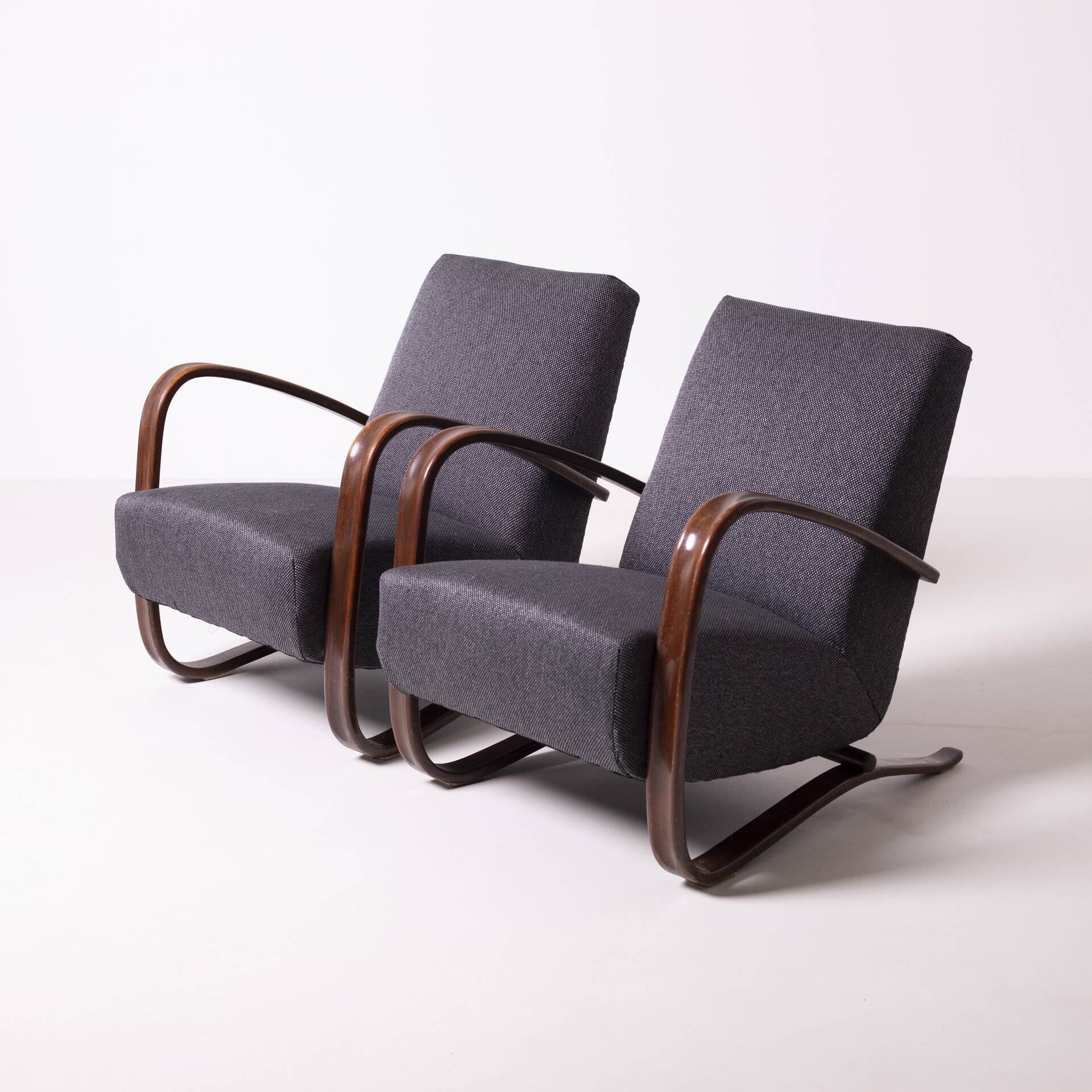 Pair of H-269 Jindrich Halabala lounge chairs, Czechoslovakia, circa 1950