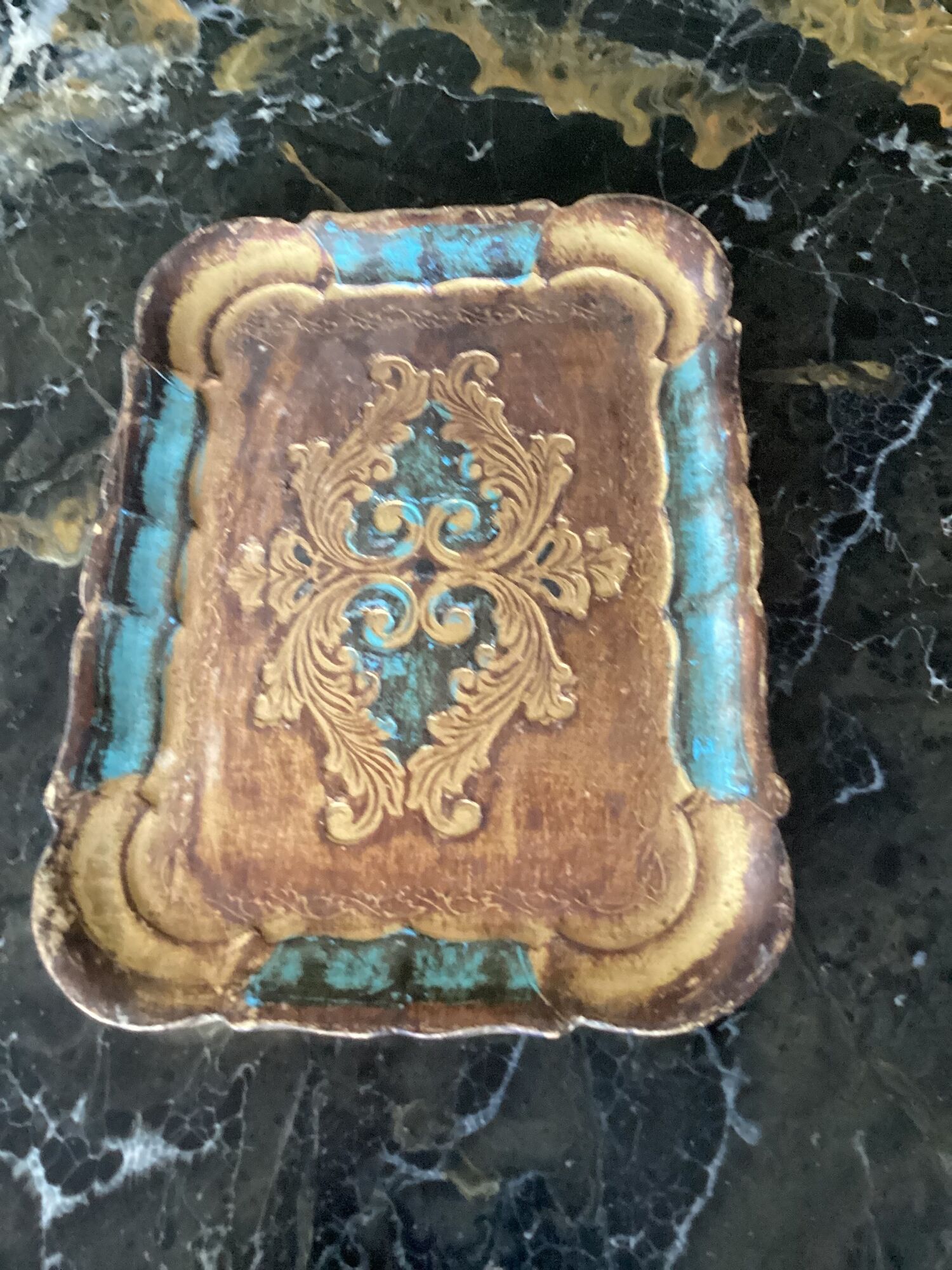 Florentine top wood painted vintage