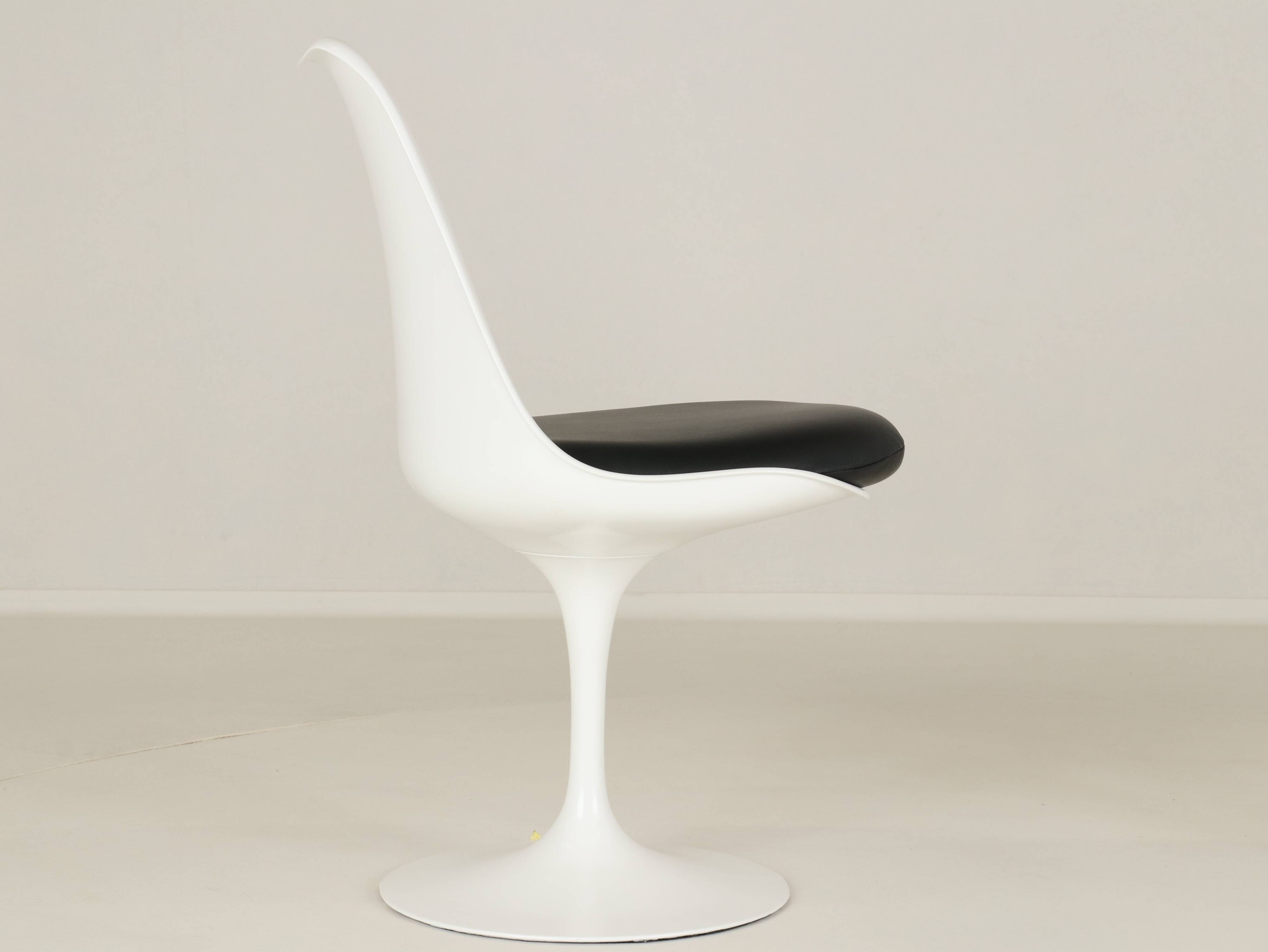 Tulip chair by Eero Saarinen for Knoll International U.S. 1960