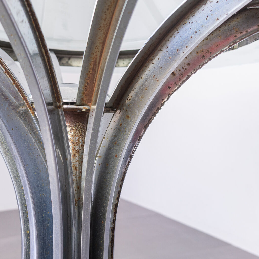 Round table metal metal 1970