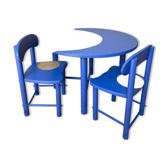 Children's table and chairs set