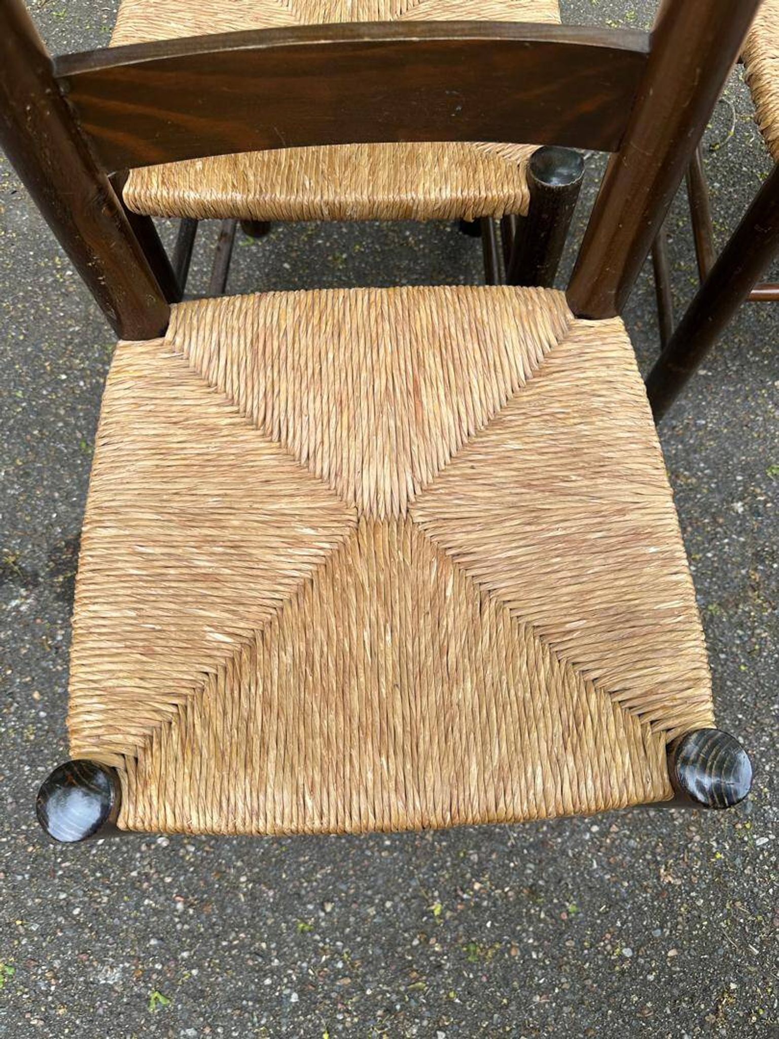 4 chaises bois massif chêne foncé pailées éléphant