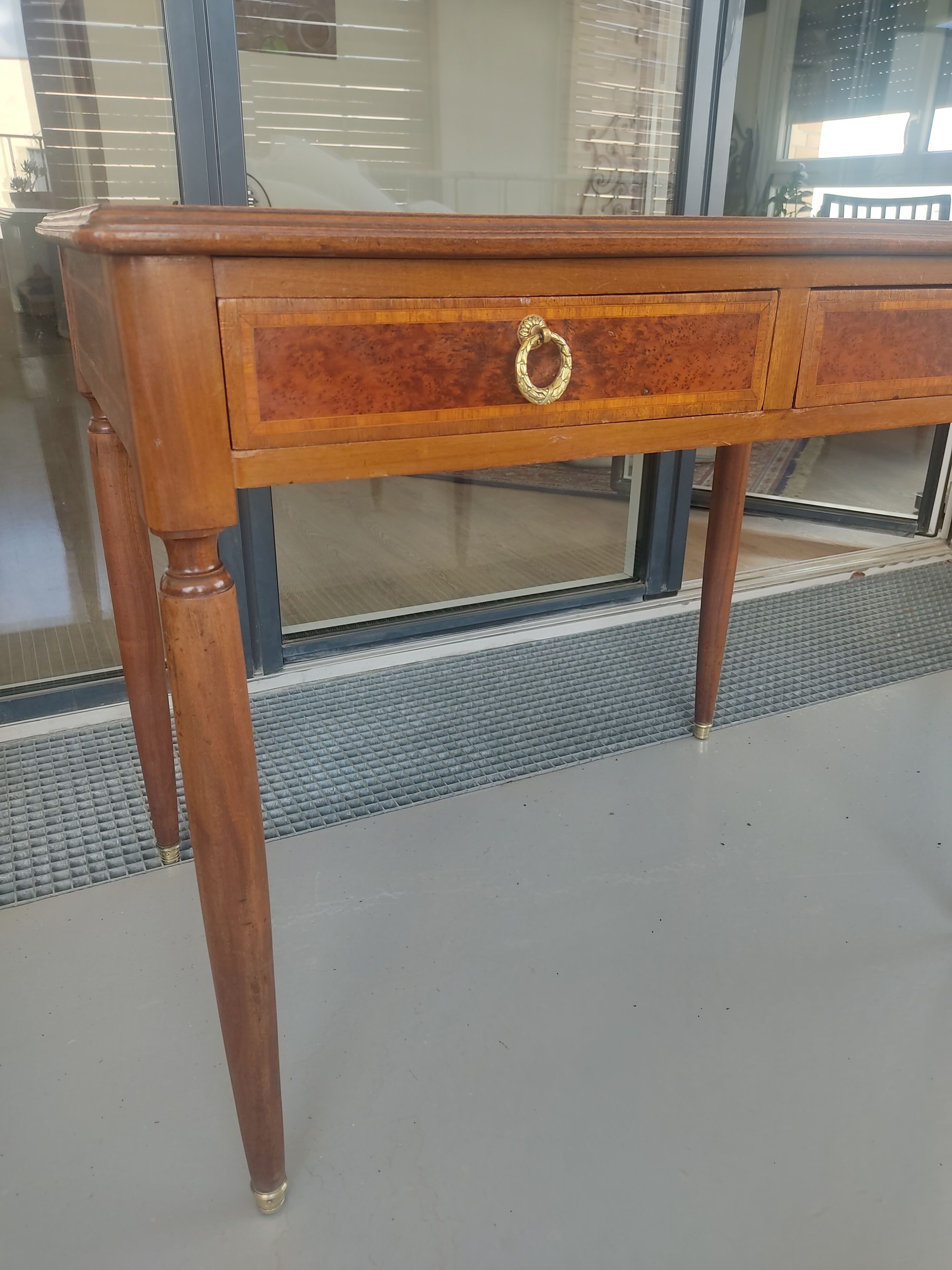 Bureau en bois