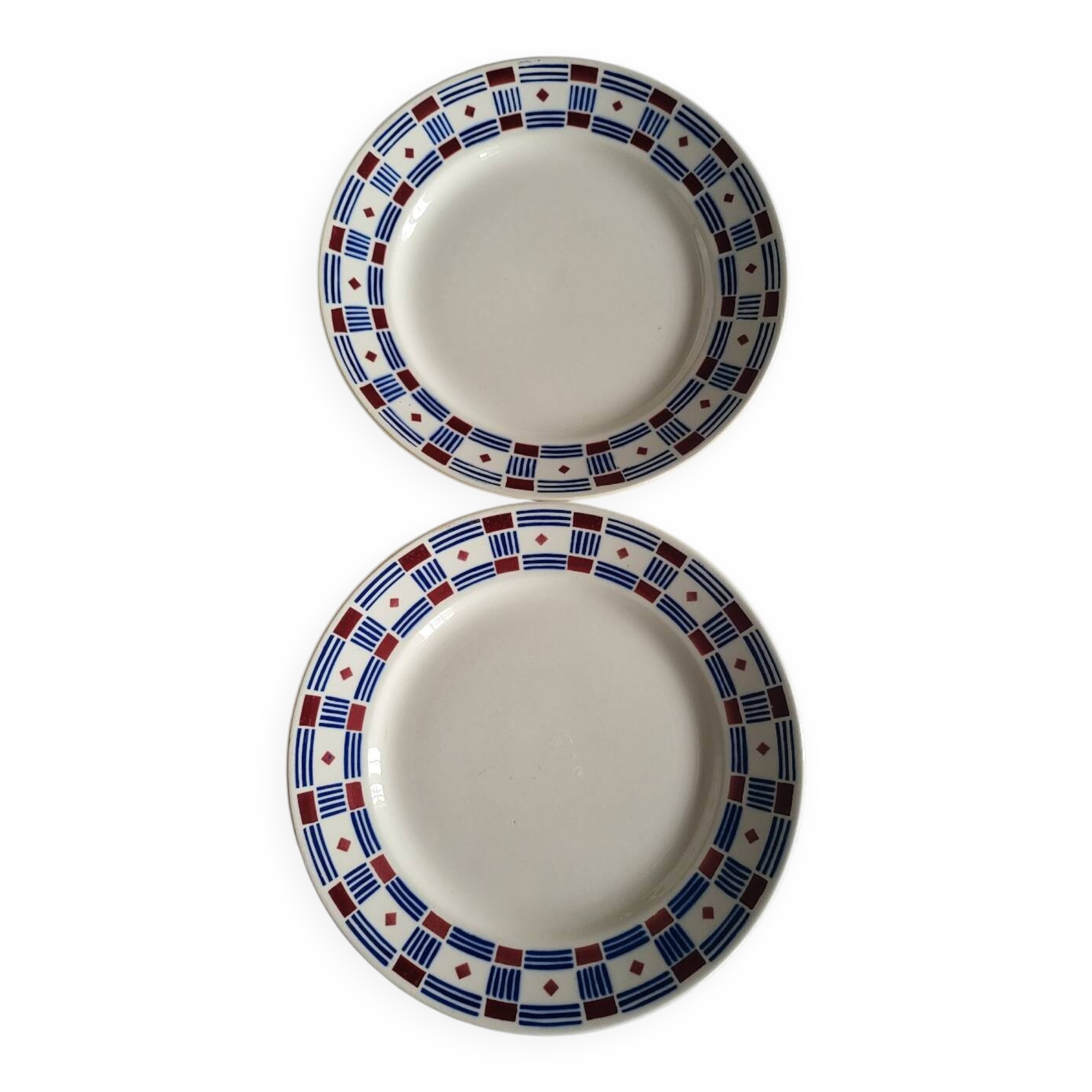 2 Vincennes earthenware dinner plates, Paris
