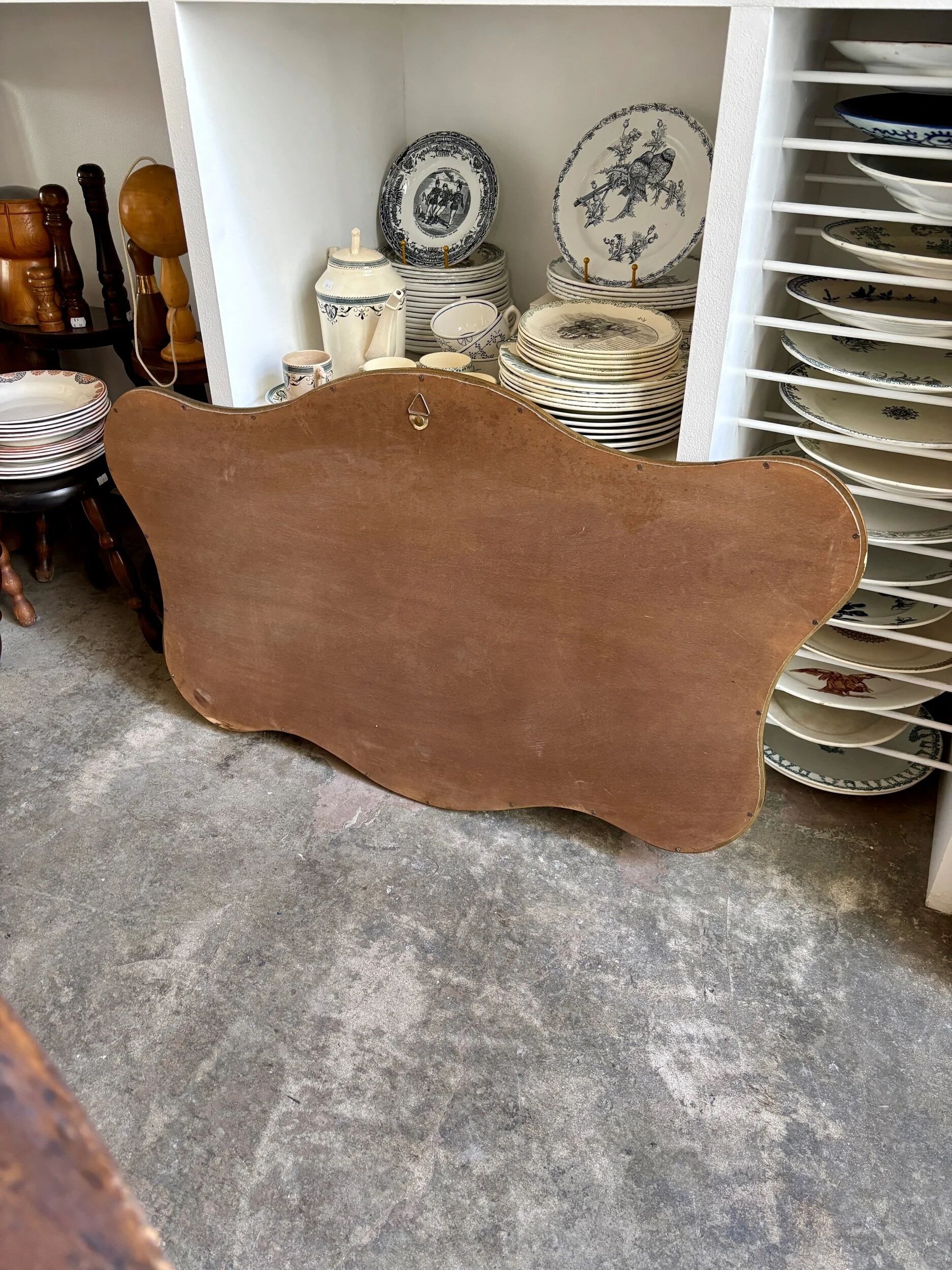 Gold free-form mirror, 102 x 60 cm