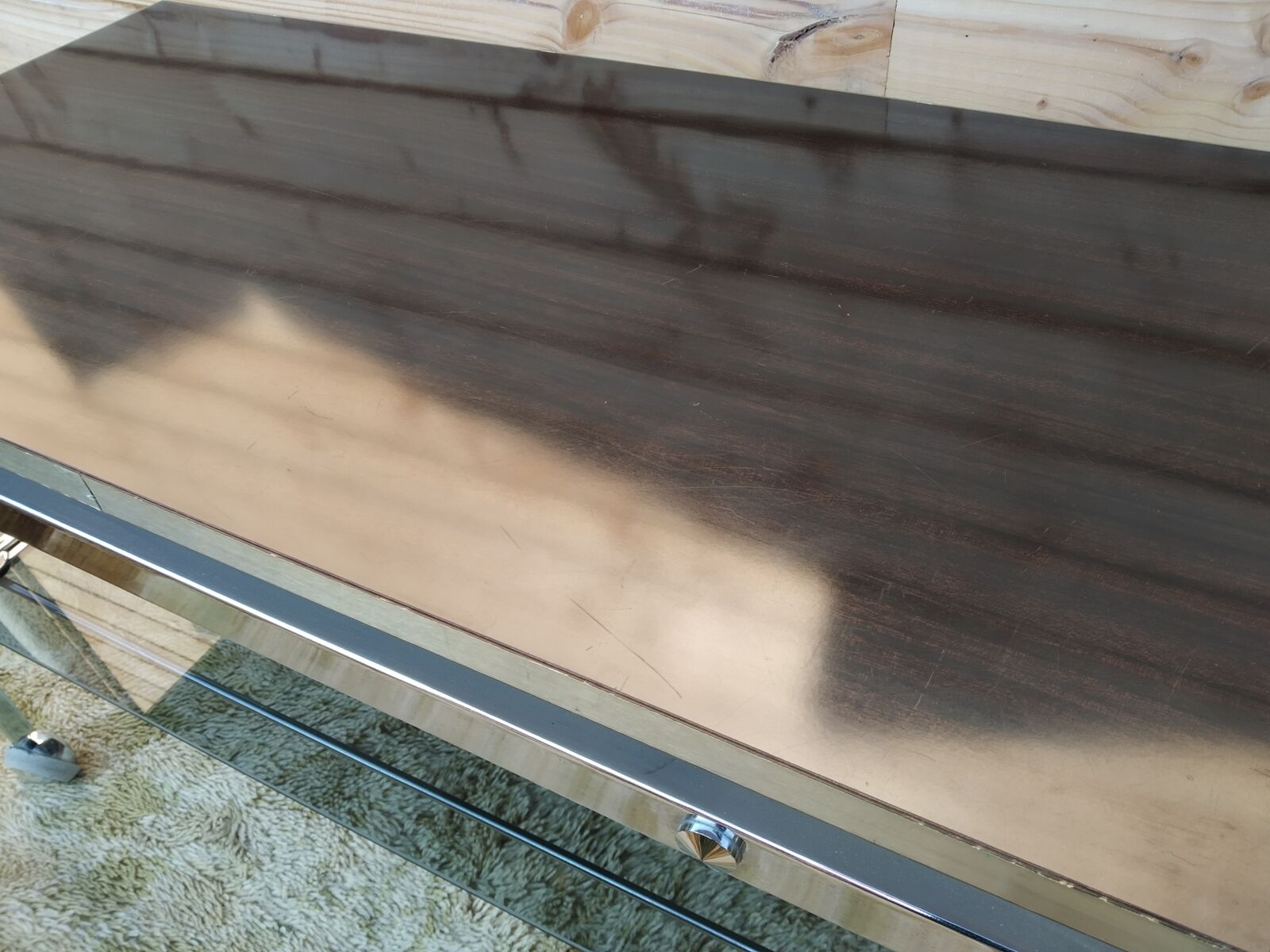 Swivel rolling coffee table