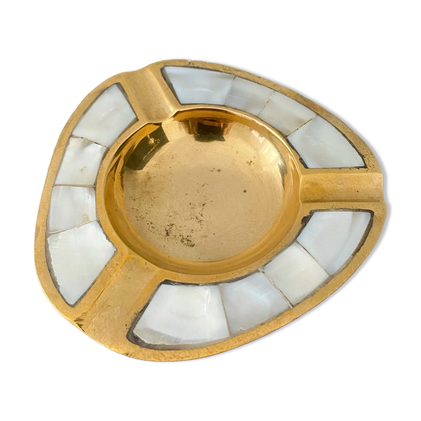 Ashtray in mother-of-pearl and brass