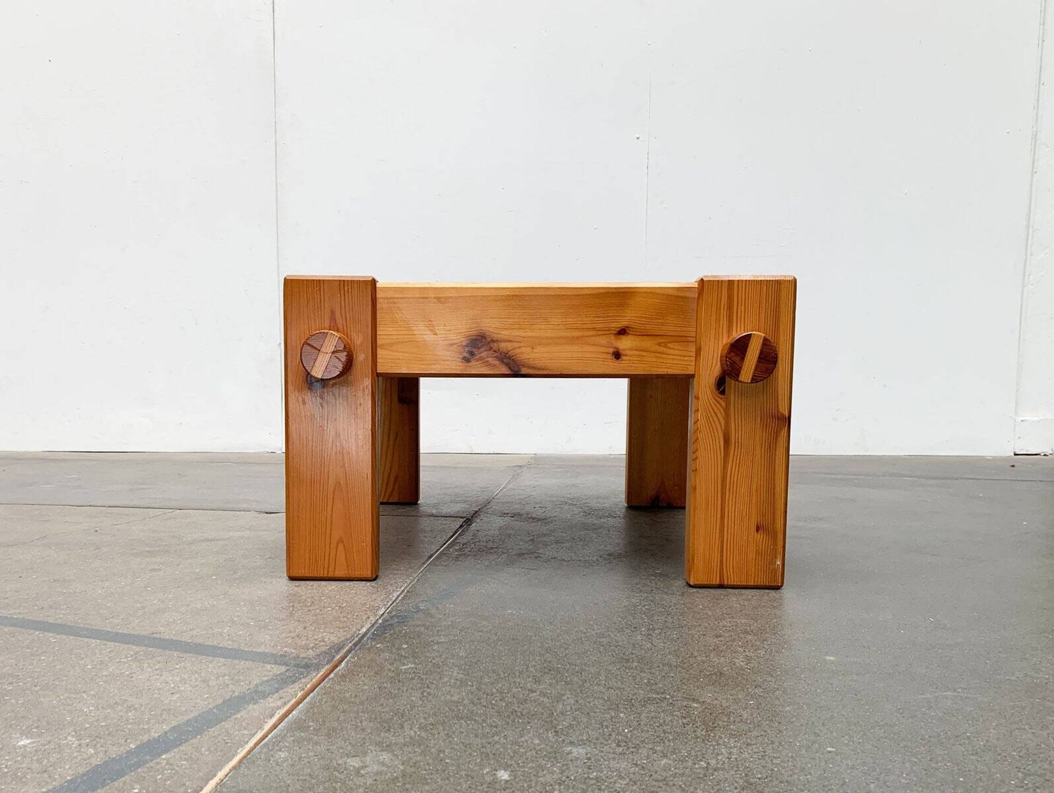 Vintage Scandinavian brutalist coffee table in Swedish pine by Yngve Ekström for Swedese, 1970s.