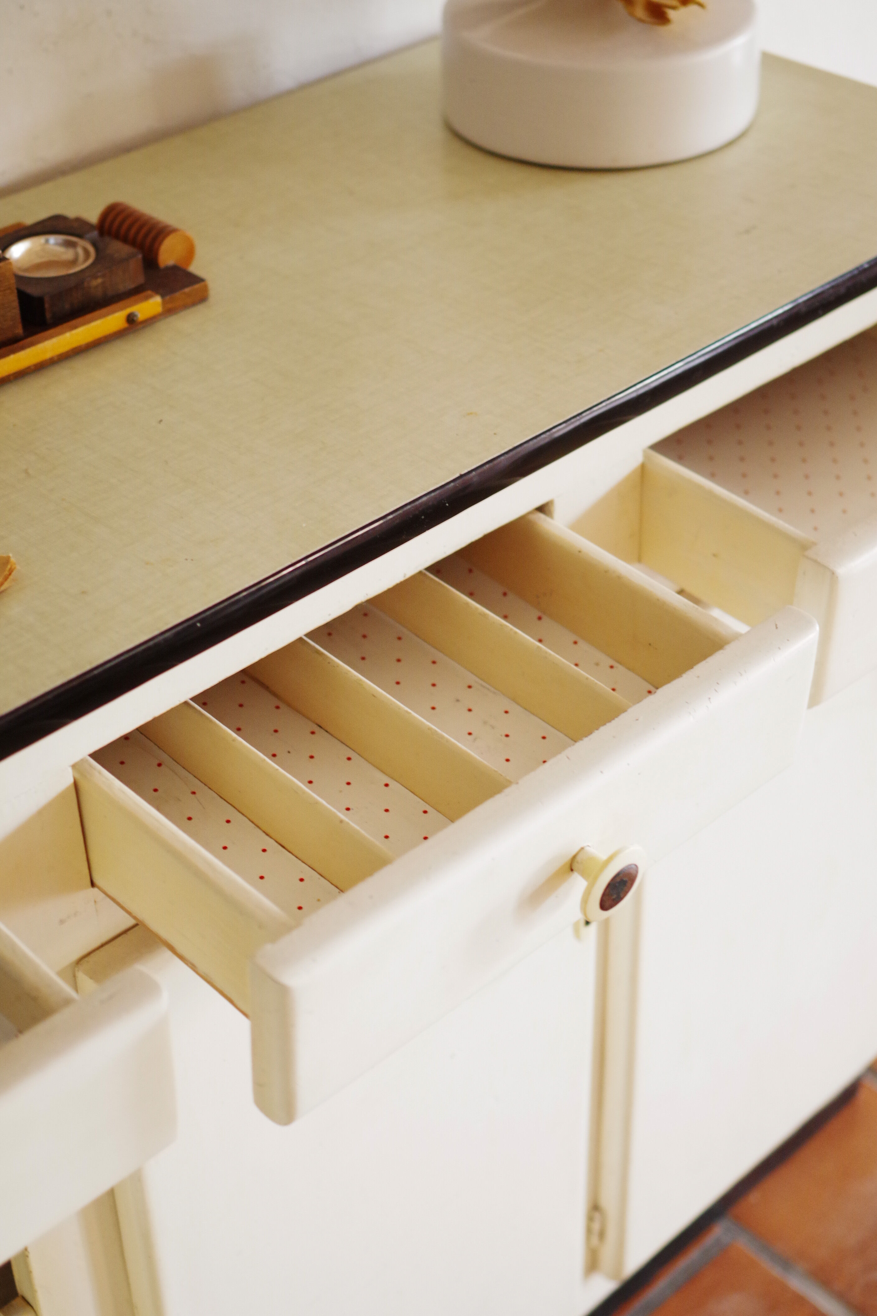 Old white buffet bakelite handles, 50s