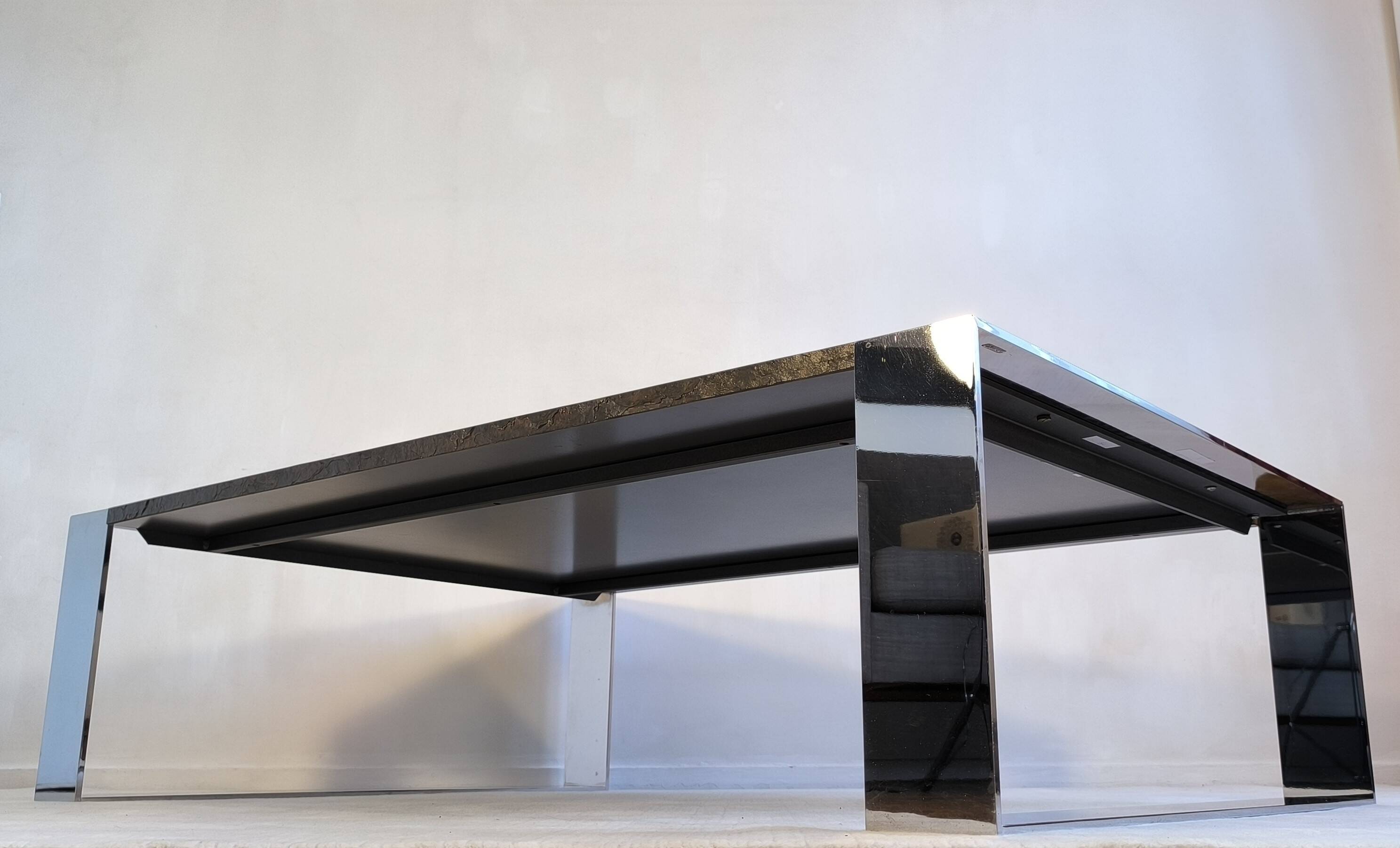 Exceptional large coffee table "RING" signed ORSENIGO by Mauro Lippar.