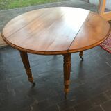 Light waxed oak table