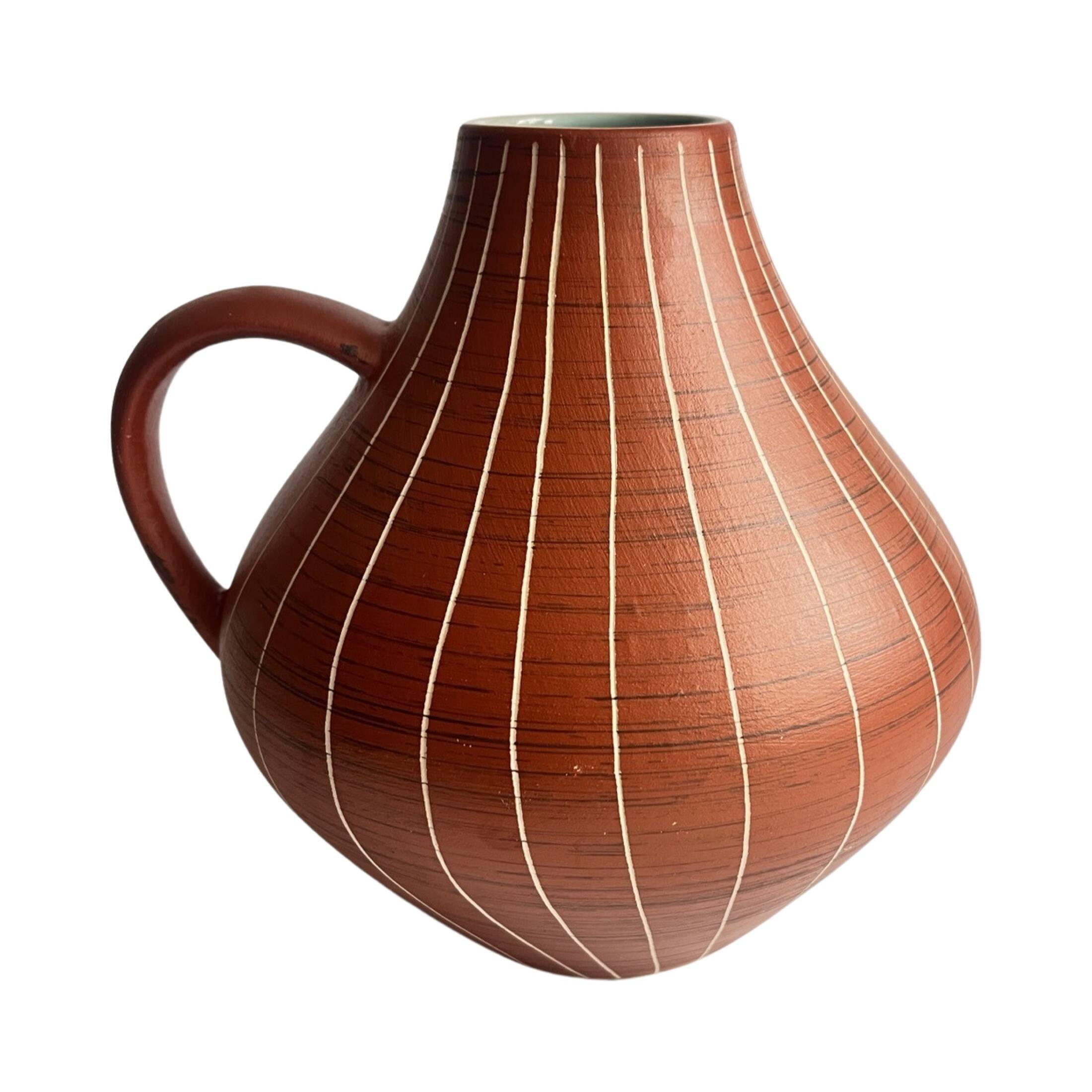Ceramic vase with handle Gramann Keramik, Germany, 1970s.