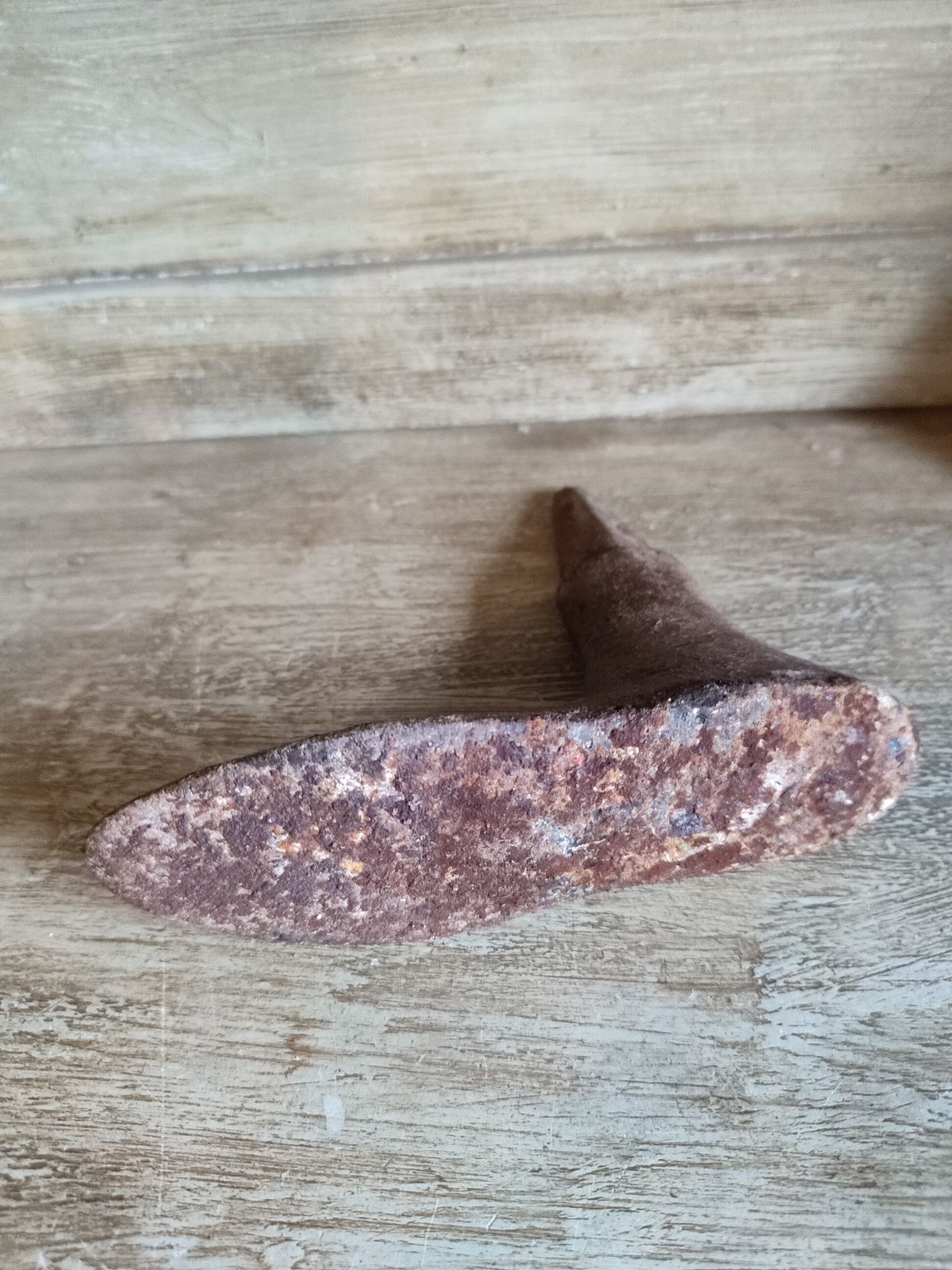 Children's shoemaker's anvil in cast iron