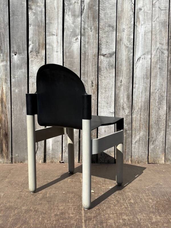 Grey wash Thonet Flex stacking chairs – design classic by Gerd Lange