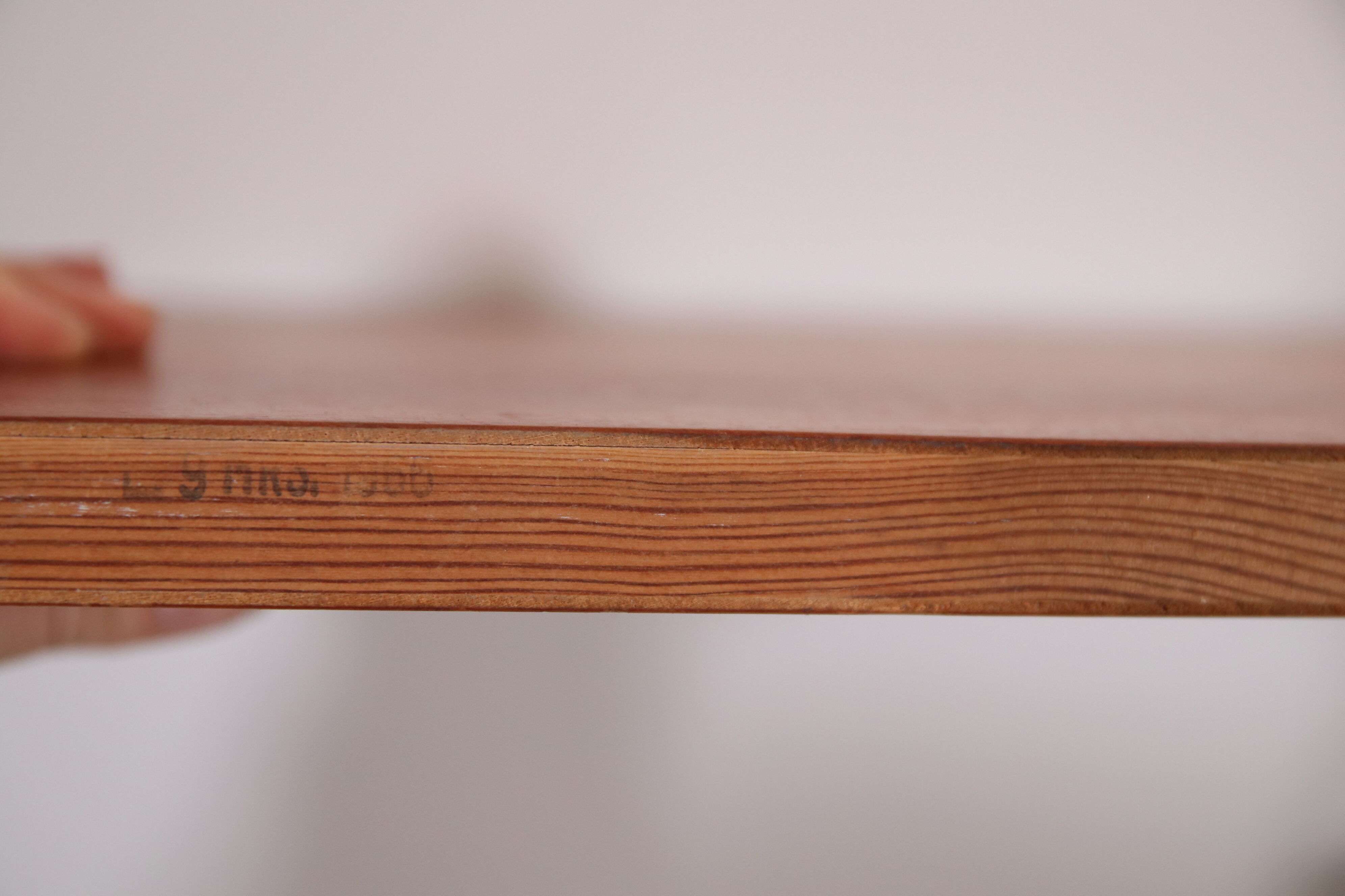 Nisse Strinning pine wood wall system