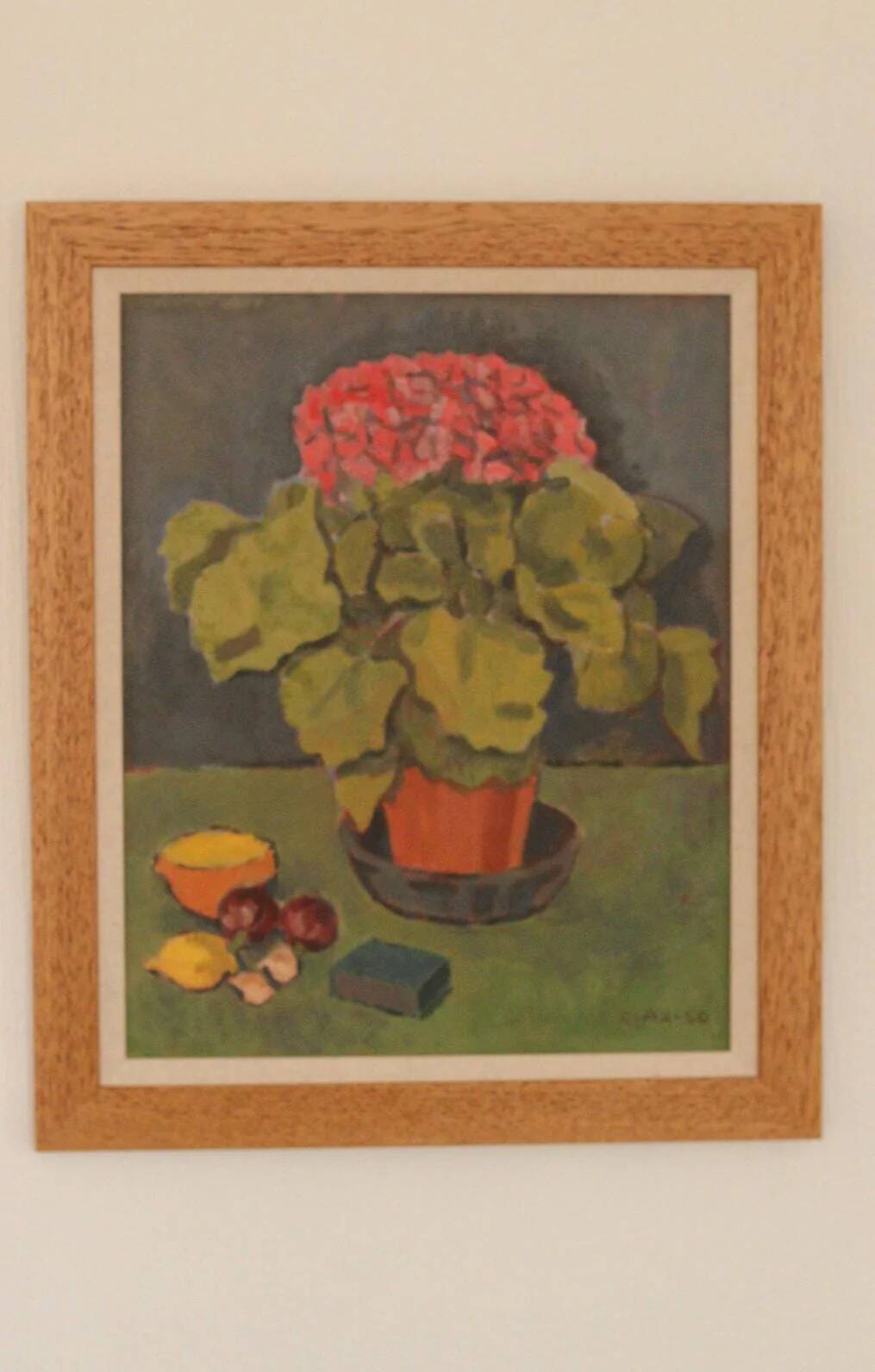 Pink hydrangea with fruit by Olax
