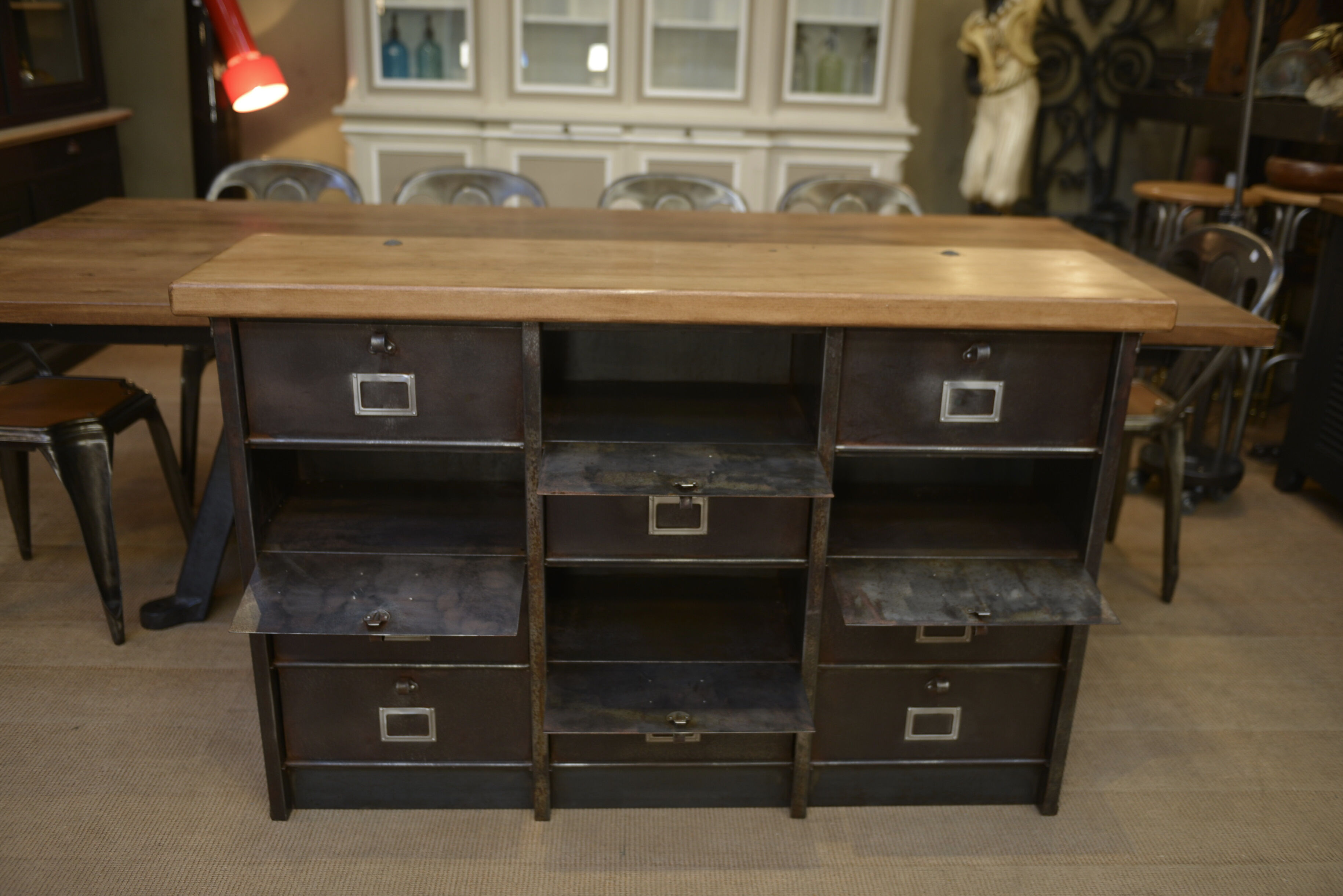 Strafor valve cabinet 1950