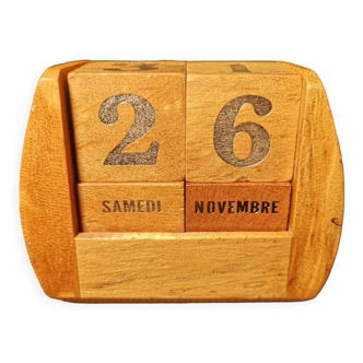 Perpetual wooden cube calendar - 1950s