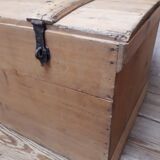Coffre malle 118x56x54cm ancien en sapin