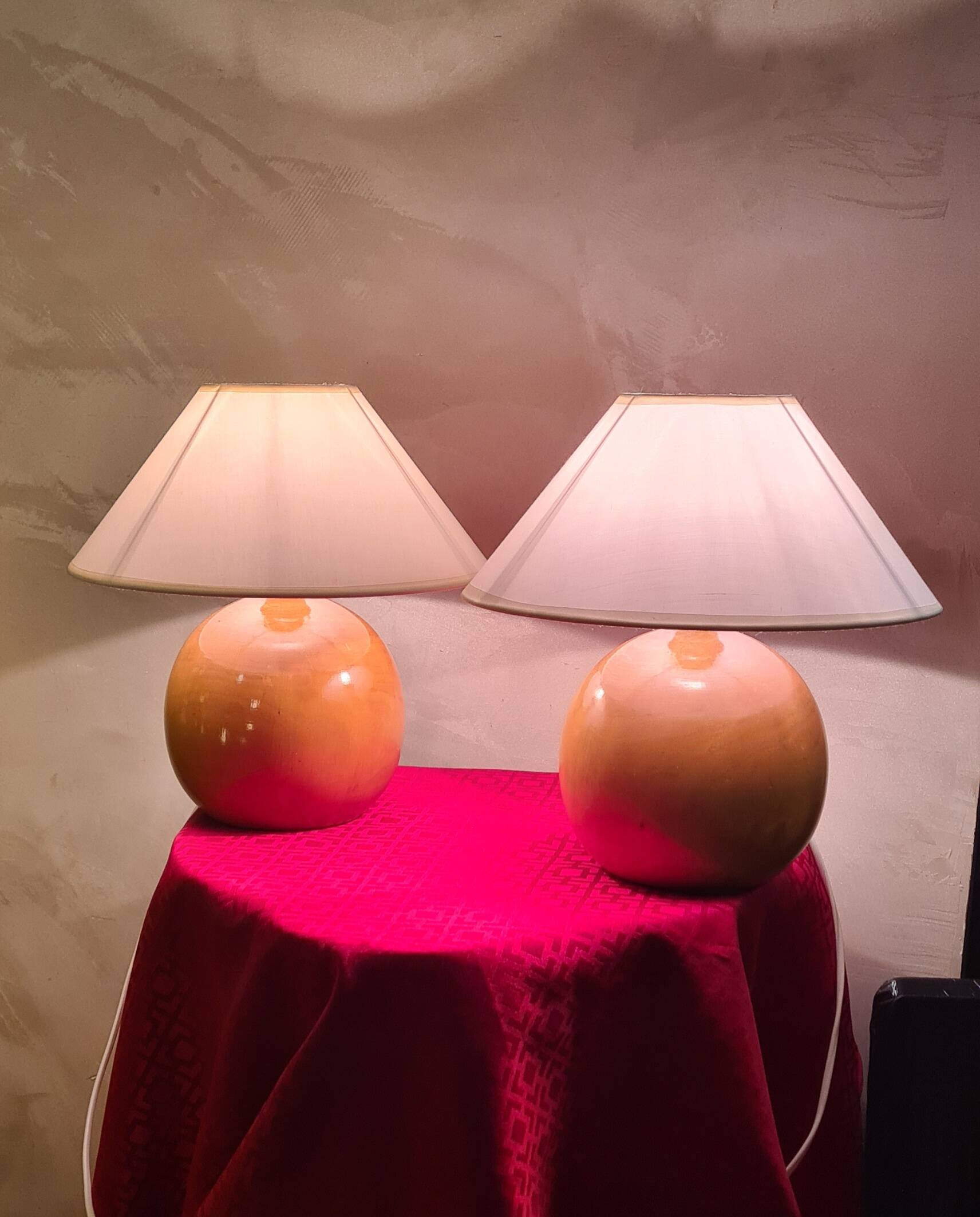 pair of solid wood varnished lamps 1kg 32x30 elec ok screw bulb very good