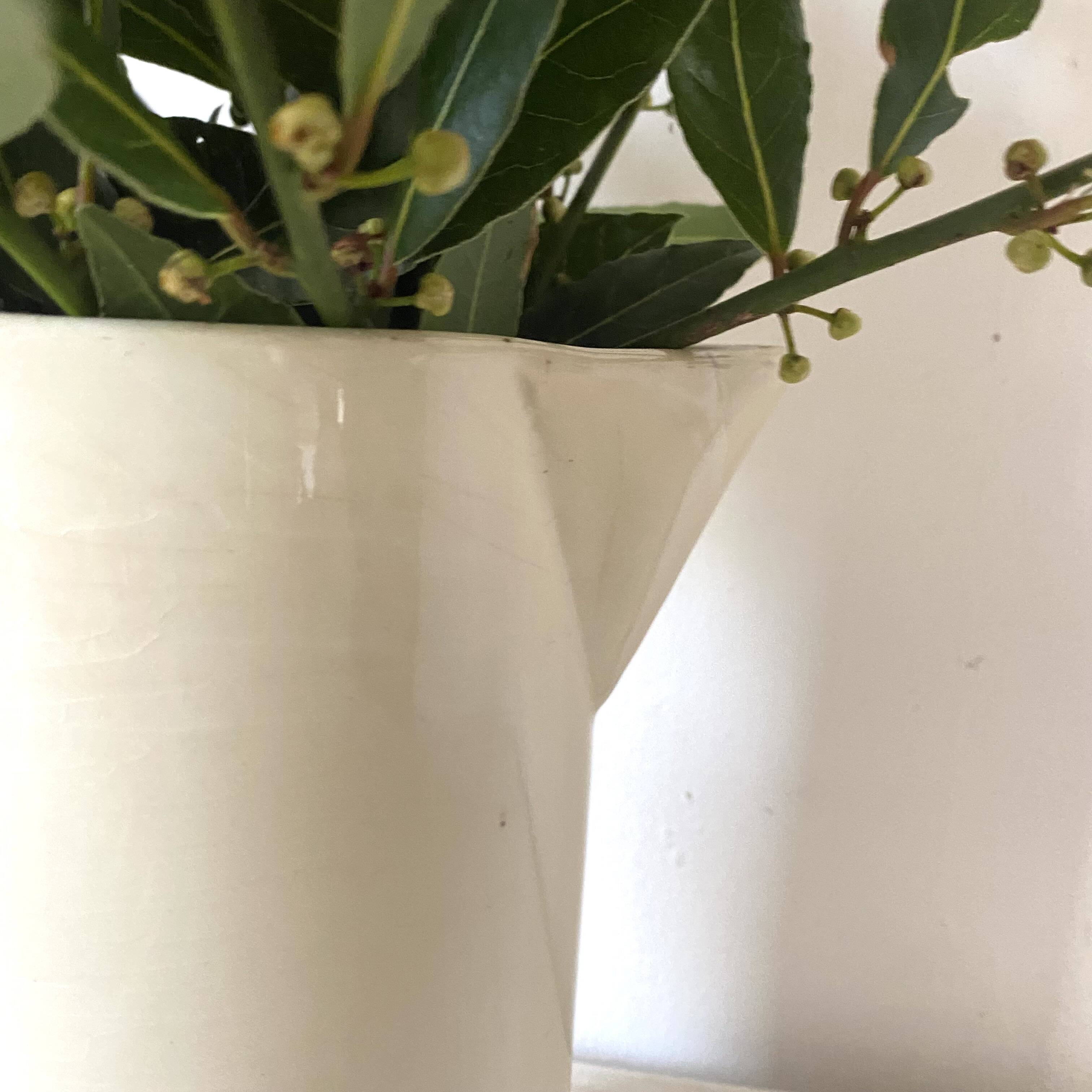 Old pitcher, Gien pitcher