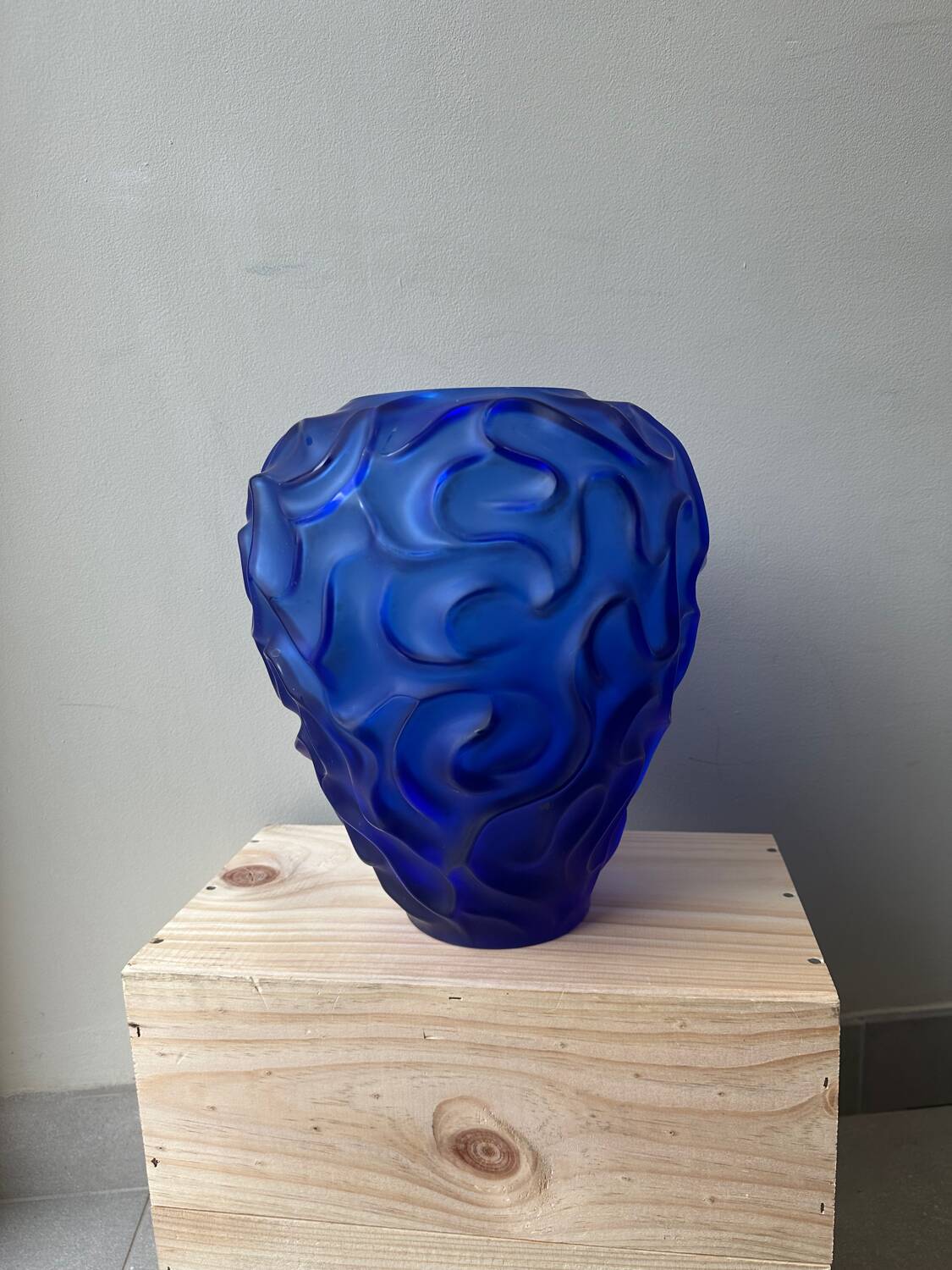 Blue frosted crystal vase Cristallerie de haute Bretagne France