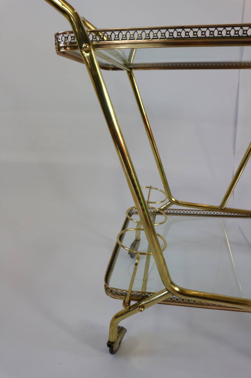 Elegant food trolley - brass - vintage.