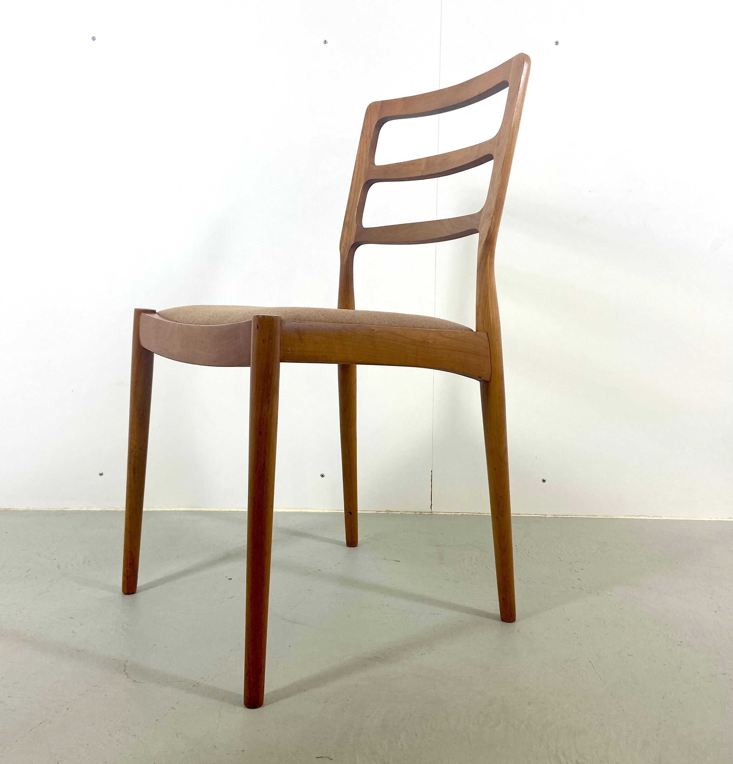 Set of 4 Casala chairs