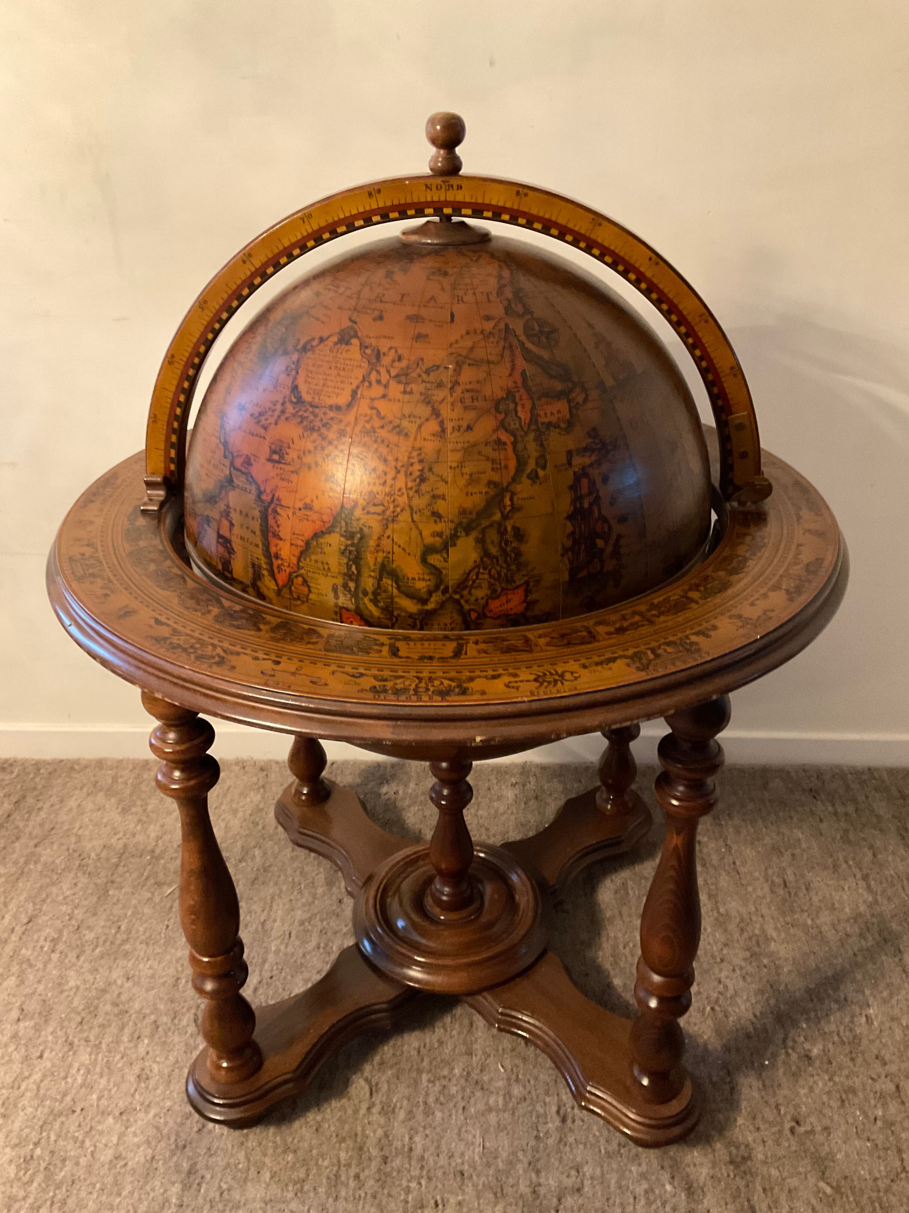 Bar mappemonde vintage of the 60/70 italy