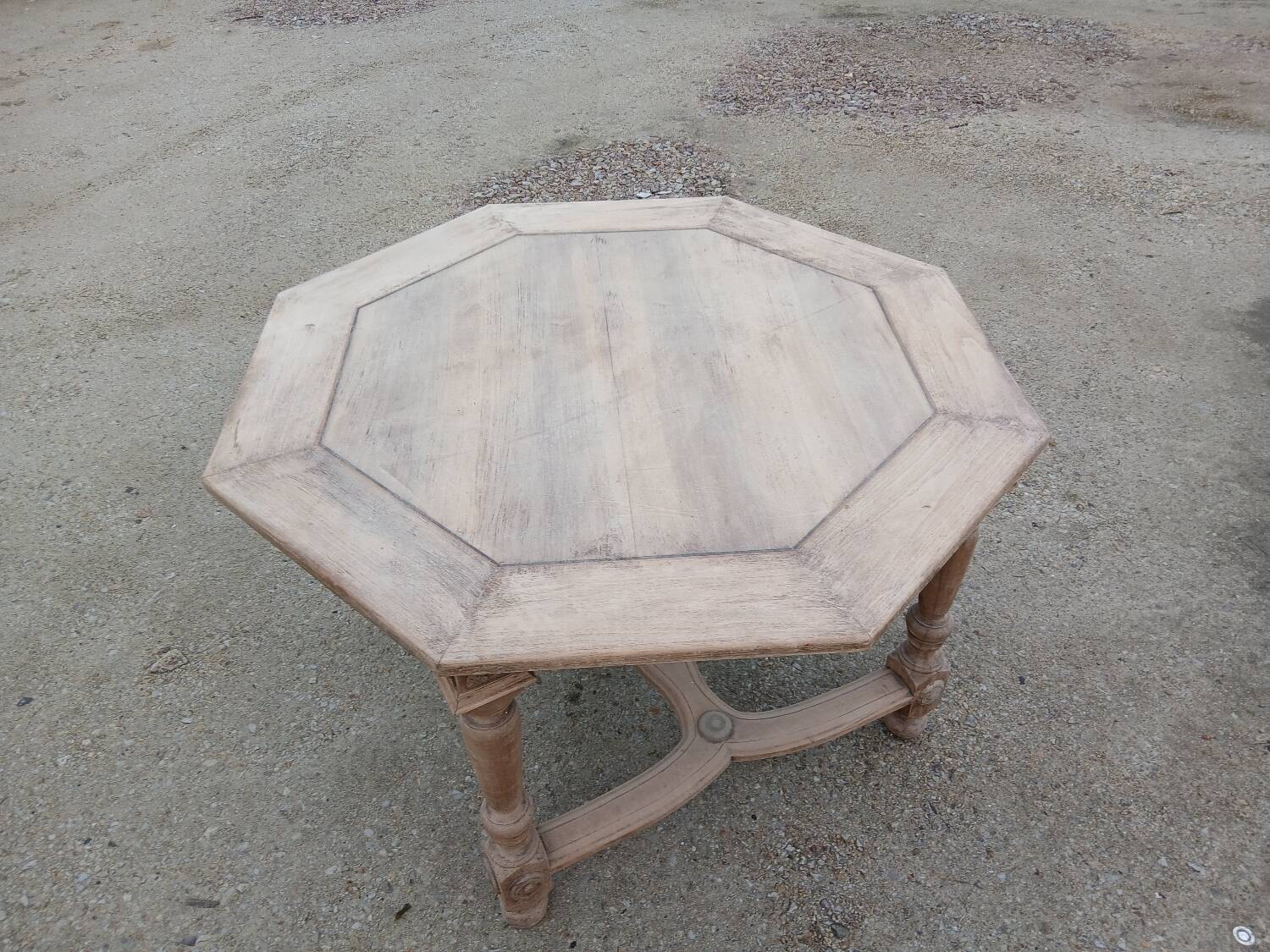 Vintage Octagonal Table in Raw Wood - Family Home Spirit